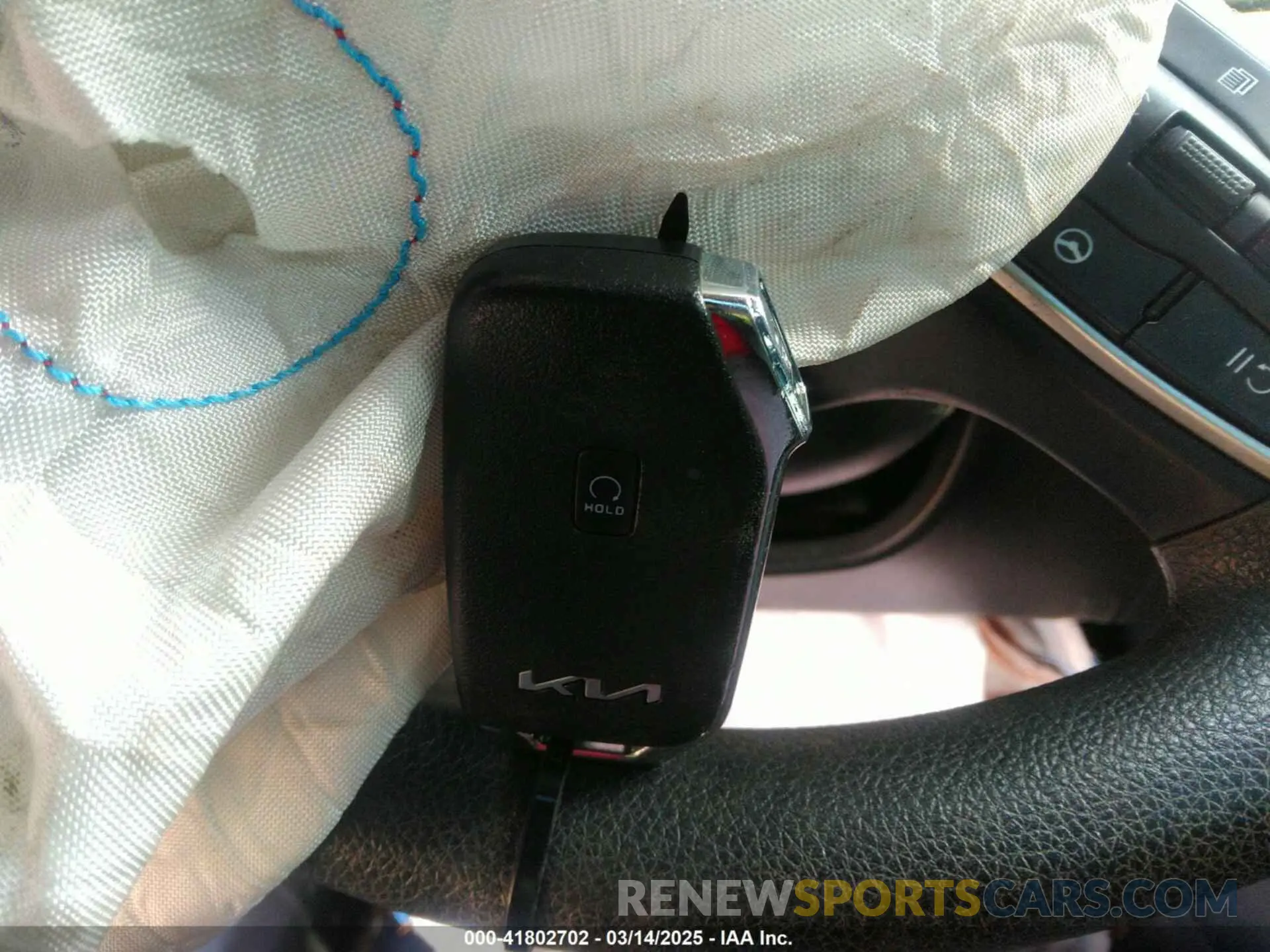 11 fotografías del automóvil dañado 5XXG14J24NG107450 KIA K5 2022