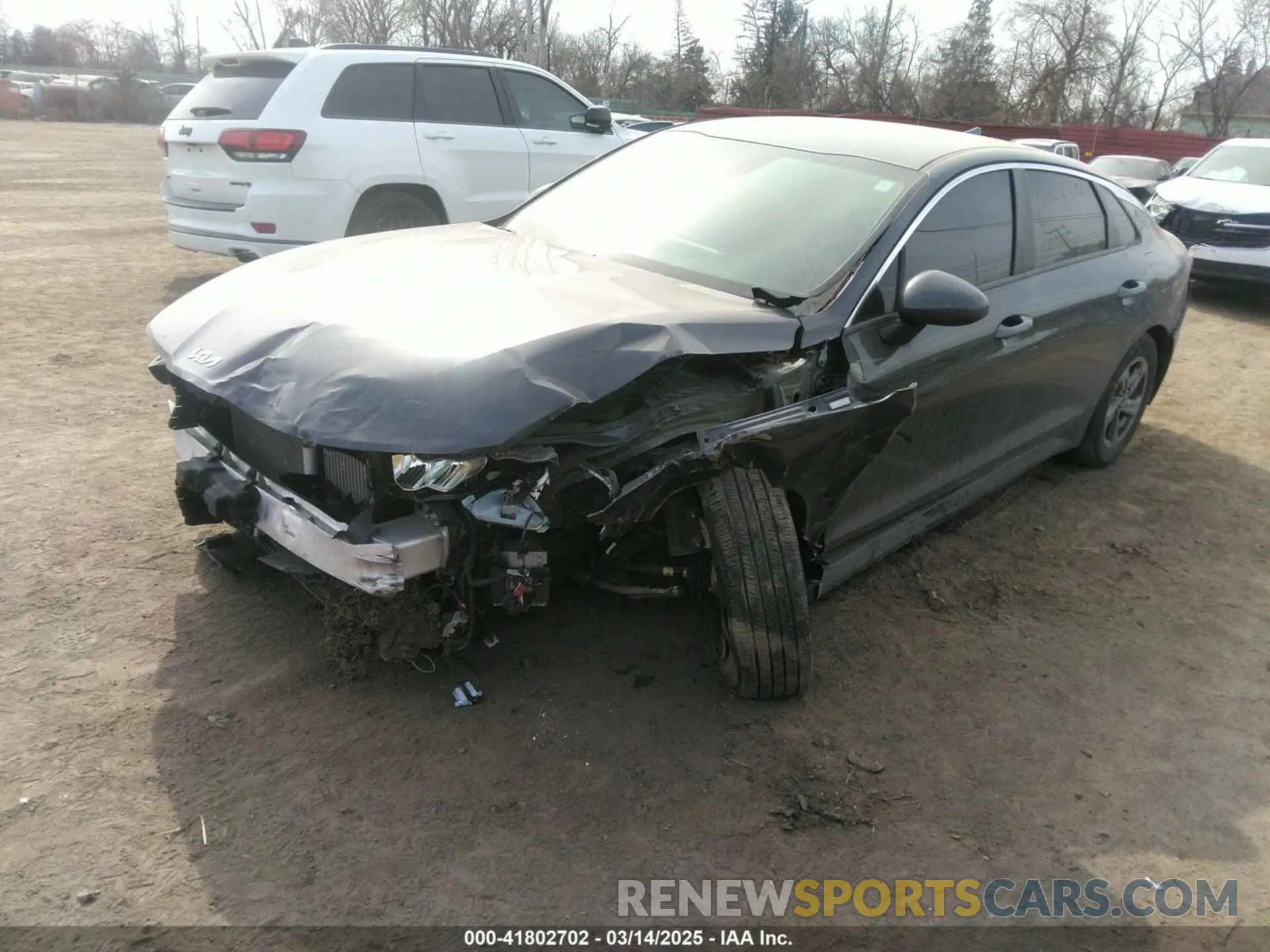 2 fotografías del automóvil dañado 5XXG14J24NG107450 KIA K5 2022