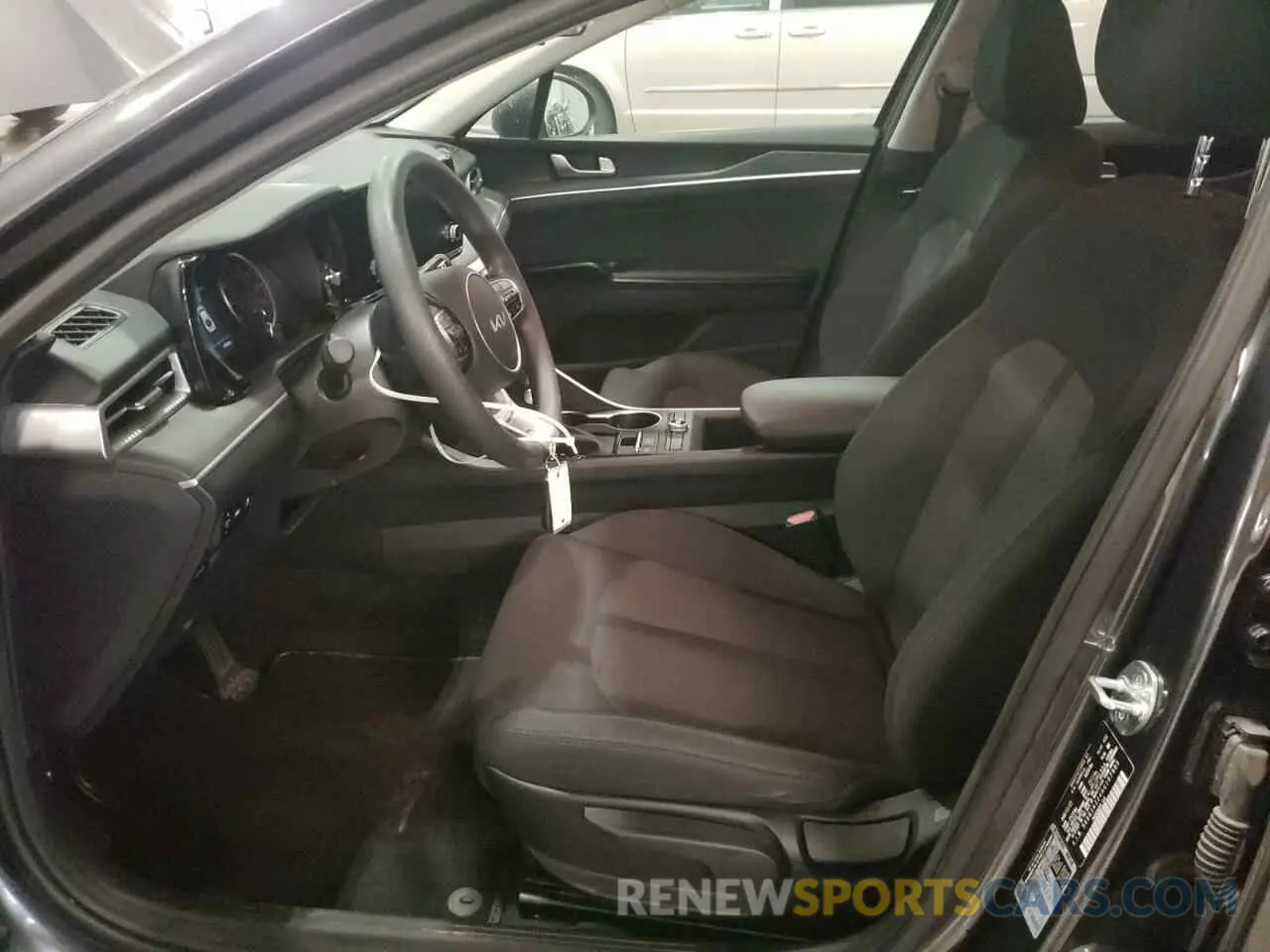 7 fotografías del automóvil dañado 5XXG14J24NG107903 KIA K5 2022