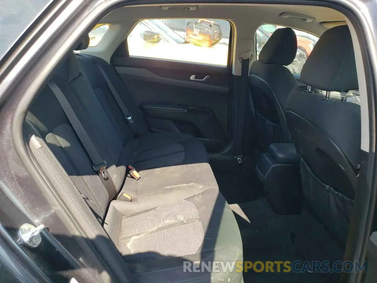 10 fotografías del automóvil dañado 5XXG14J24NG126256 KIA K5 2022