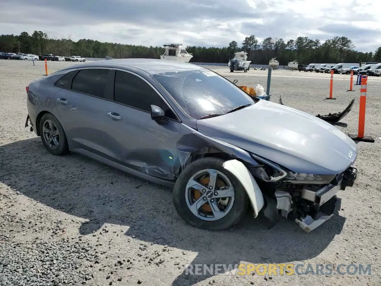 4 fotografías del automóvil dañado 5XXG14J24NG132185 KIA K5 2022