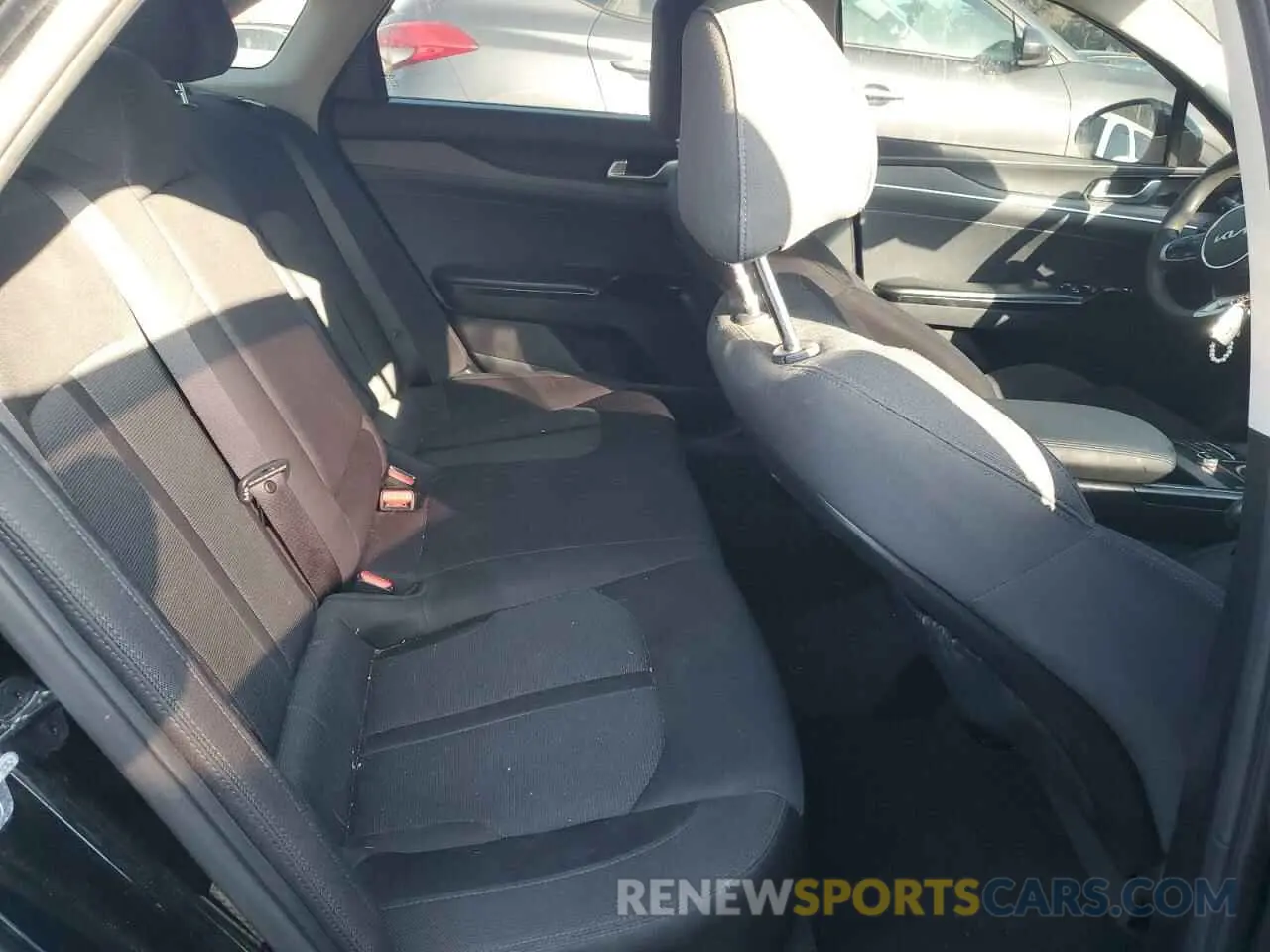 10 fotografías del automóvil dañado 5XXG14J25NG083627 KIA K5 2022