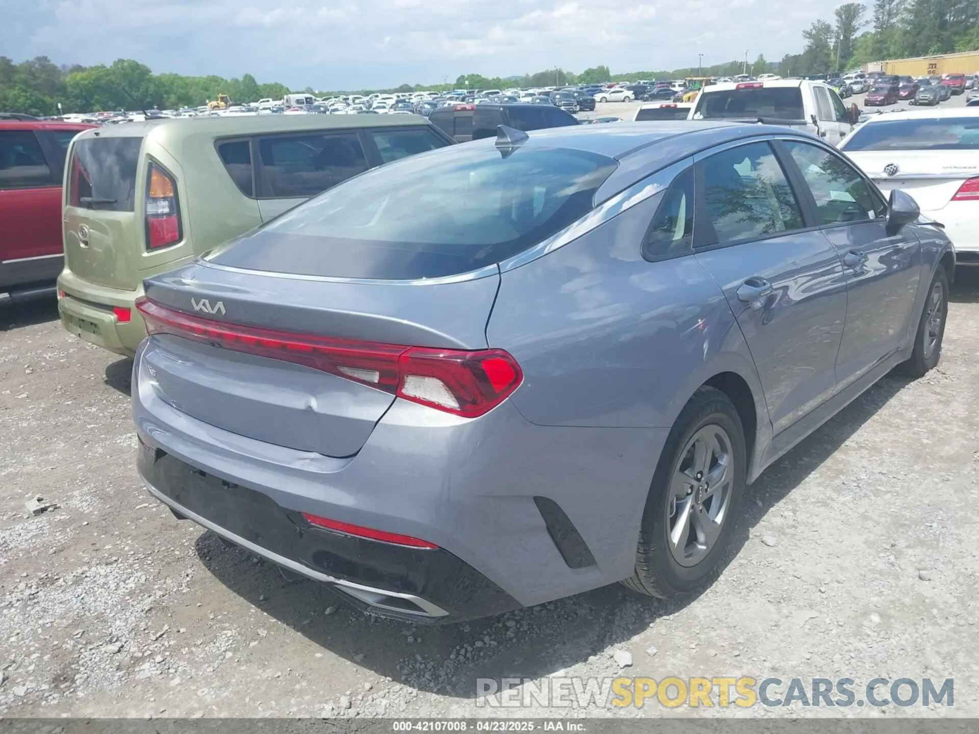 4 fotografías del automóvil dañado 5XXG14J25NG130168 KIA K5 2022