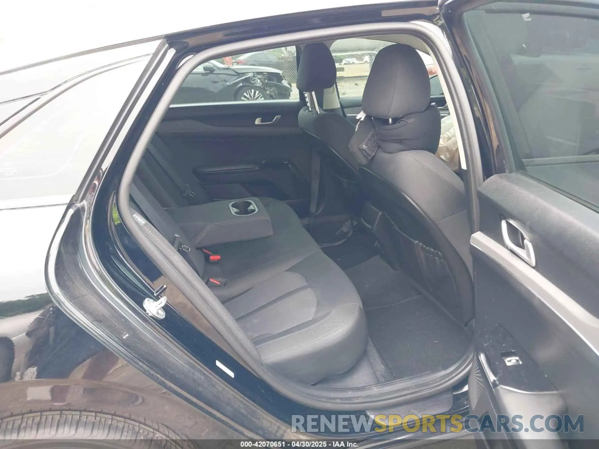 8 fotografías del automóvil dañado 5XXG14J25NG146189 KIA K5 2022