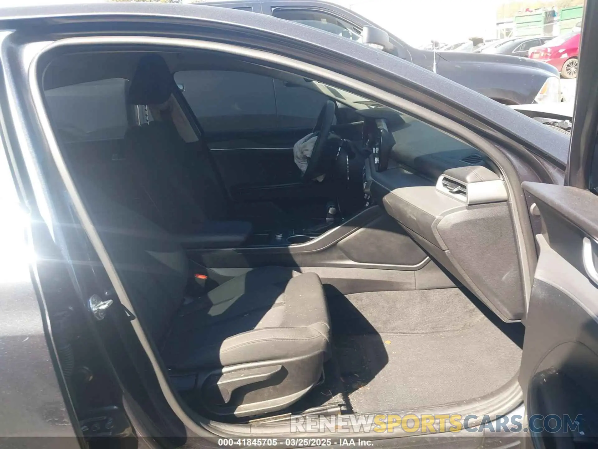 5 fotografías del automóvil dañado 5XXG14J26NG119907 KIA K5 2022