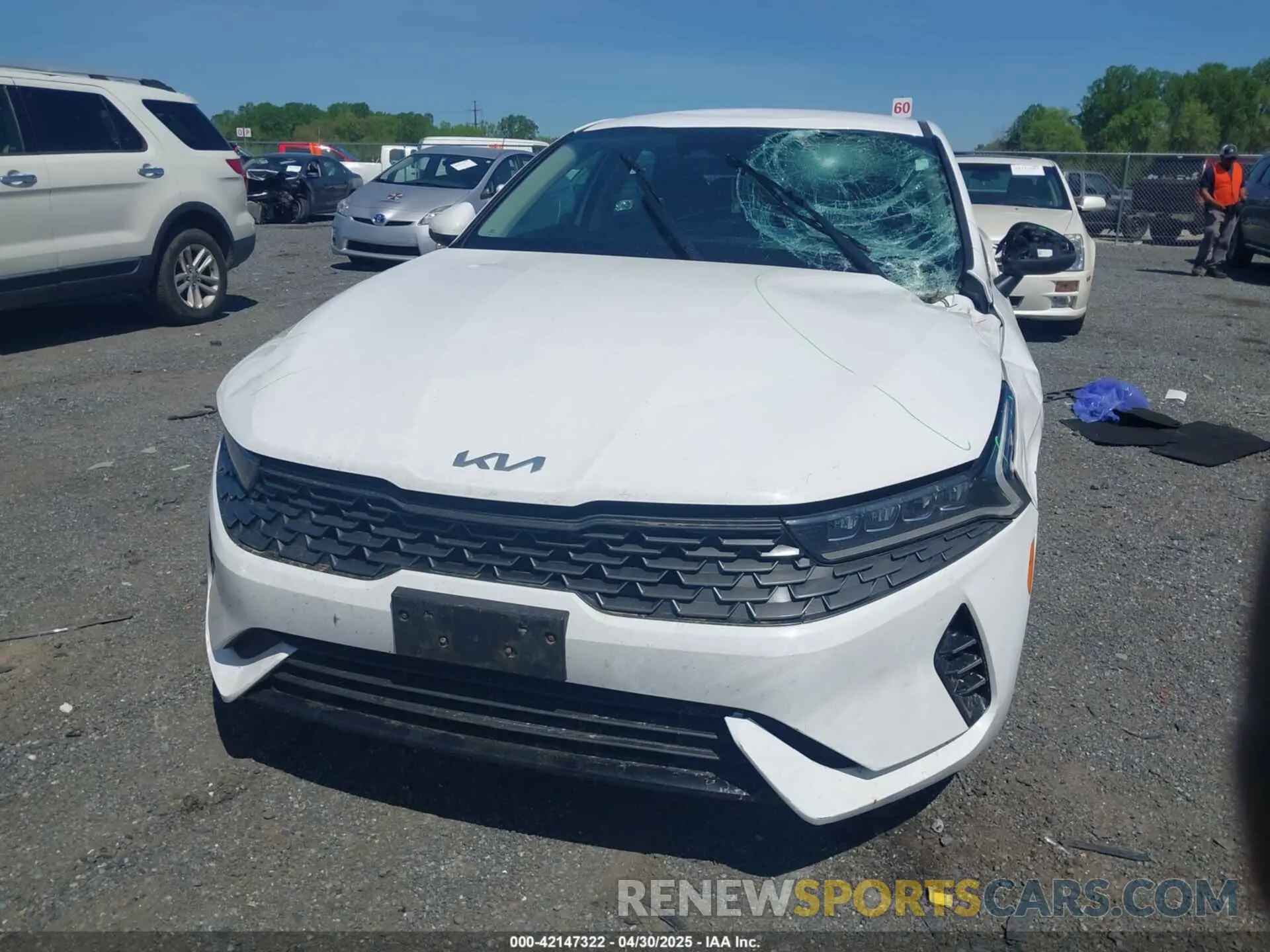 12 fotografías del automóvil dañado 5XXG14J26NG128378 KIA K5 2022