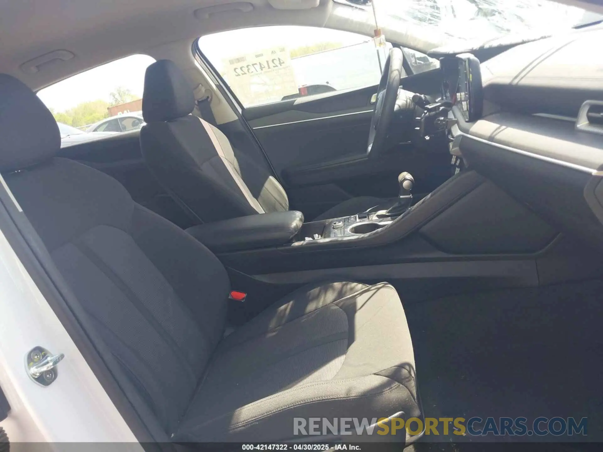 5 fotografías del automóvil dañado 5XXG14J26NG128378 KIA K5 2022