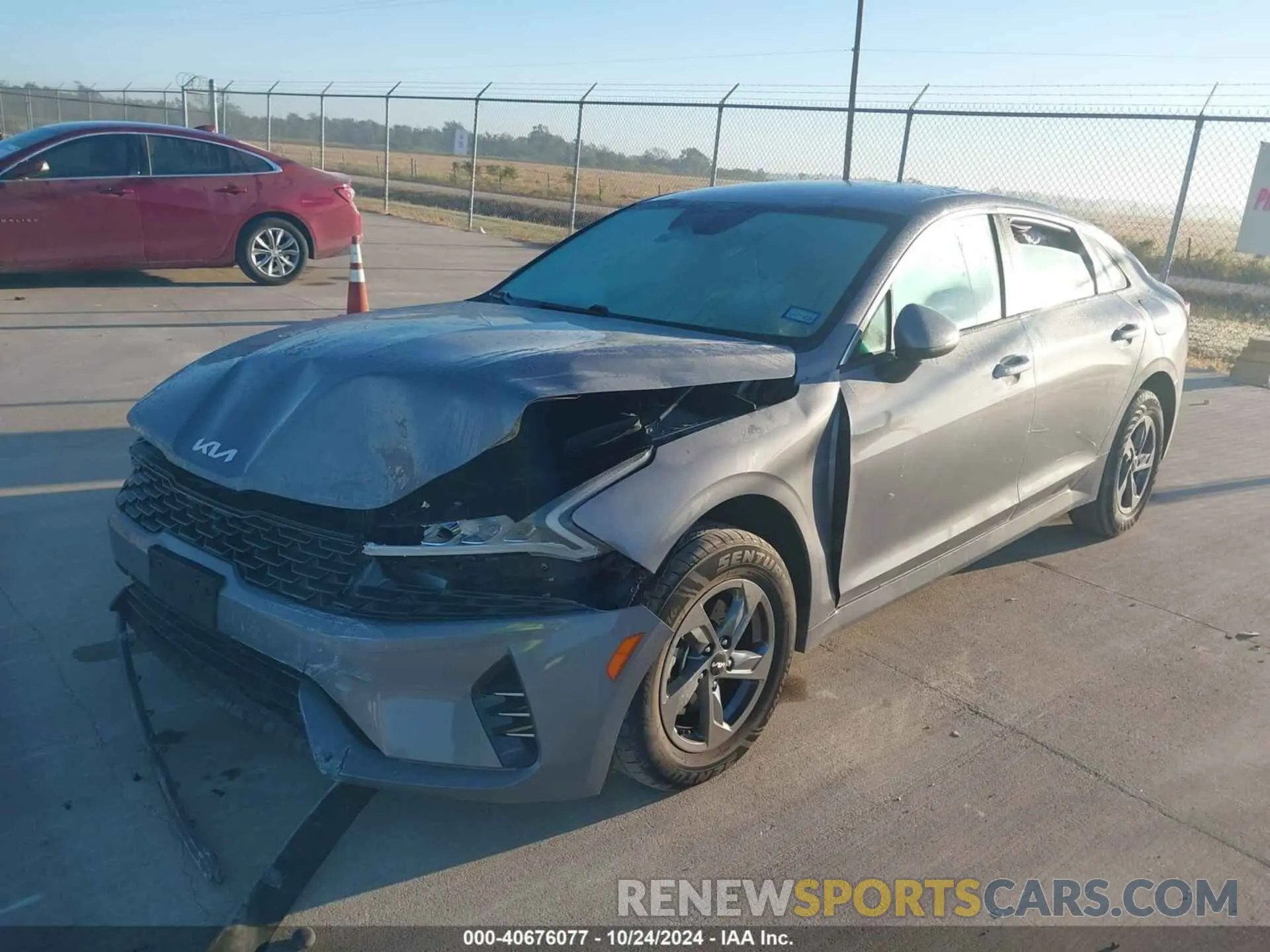 2 fotografías del automóvil dañado 5XXG14J27NG088974 KIA K5 2022