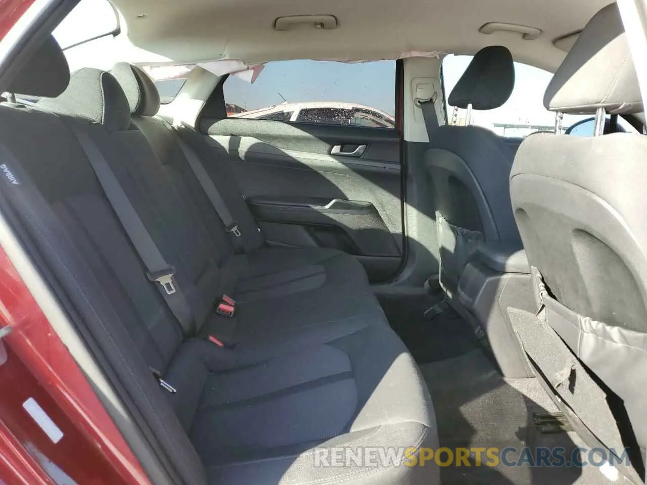10 fotografías del automóvil dañado 5XXG14J27NG139339 KIA K5 2022