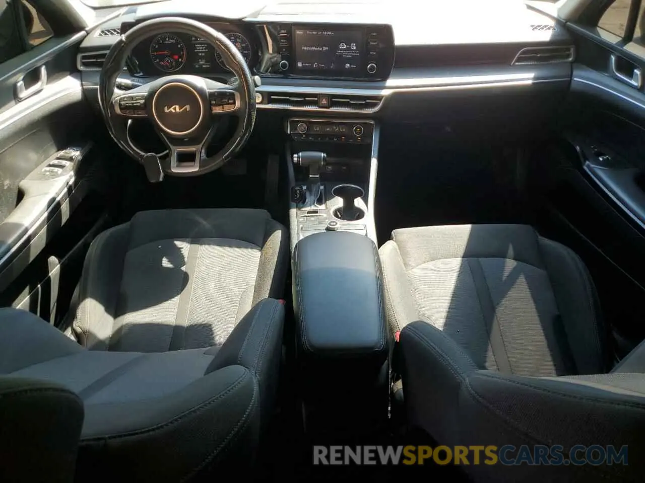8 fotografías del automóvil dañado 5XXG14J27NG142547 KIA K5 2022