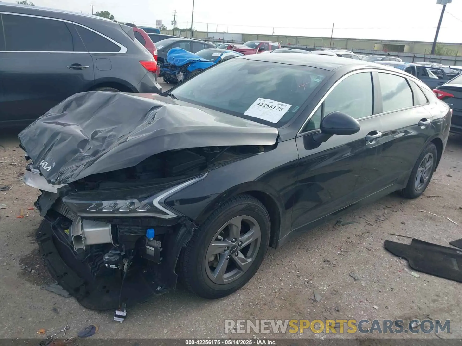 2 fotografías del automóvil dañado 5XXG14J27NG150860 KIA K5 2022