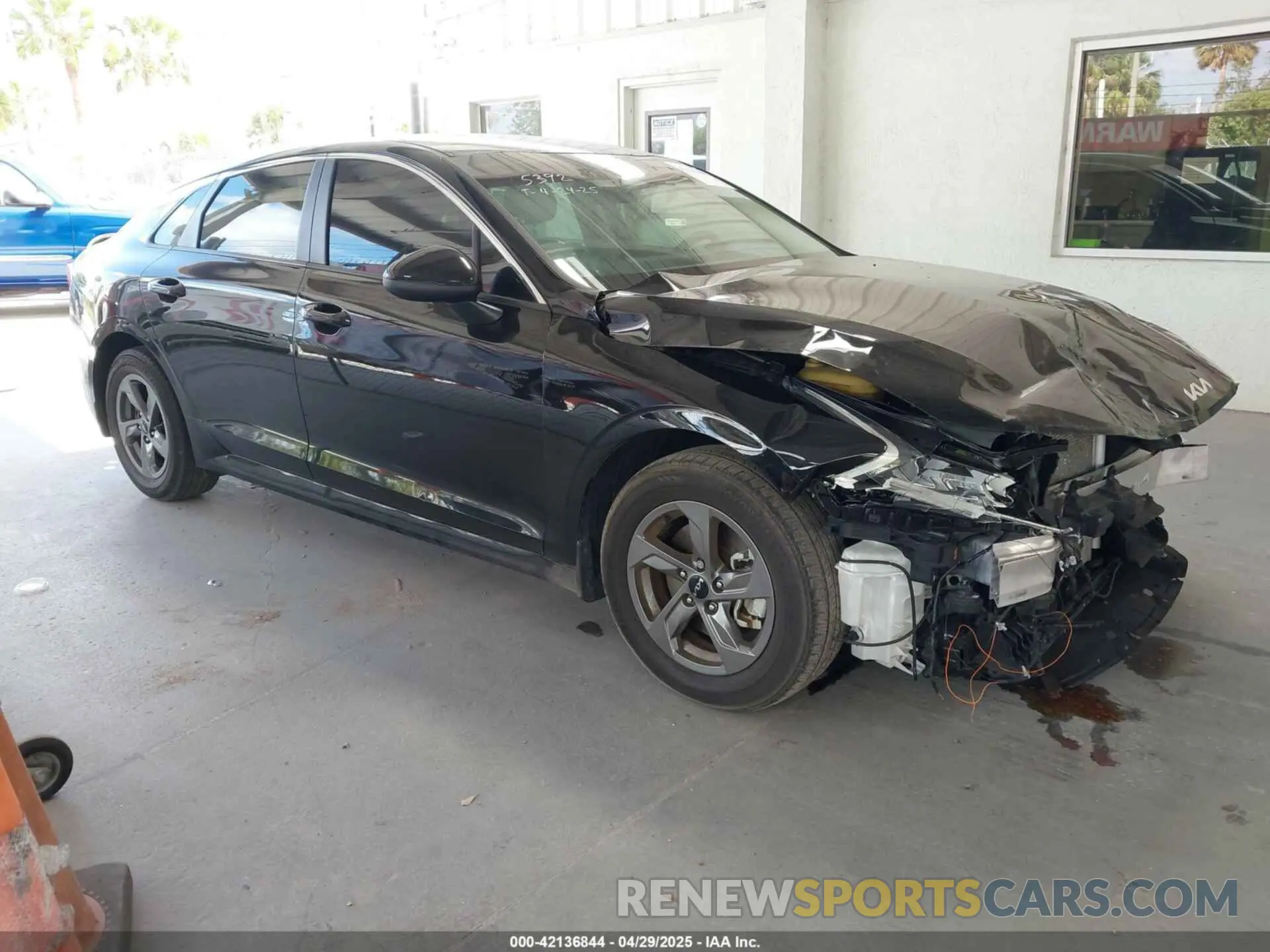 1 fotografías del automóvil dañado 5XXG14J28NG105572 KIA K5 2022