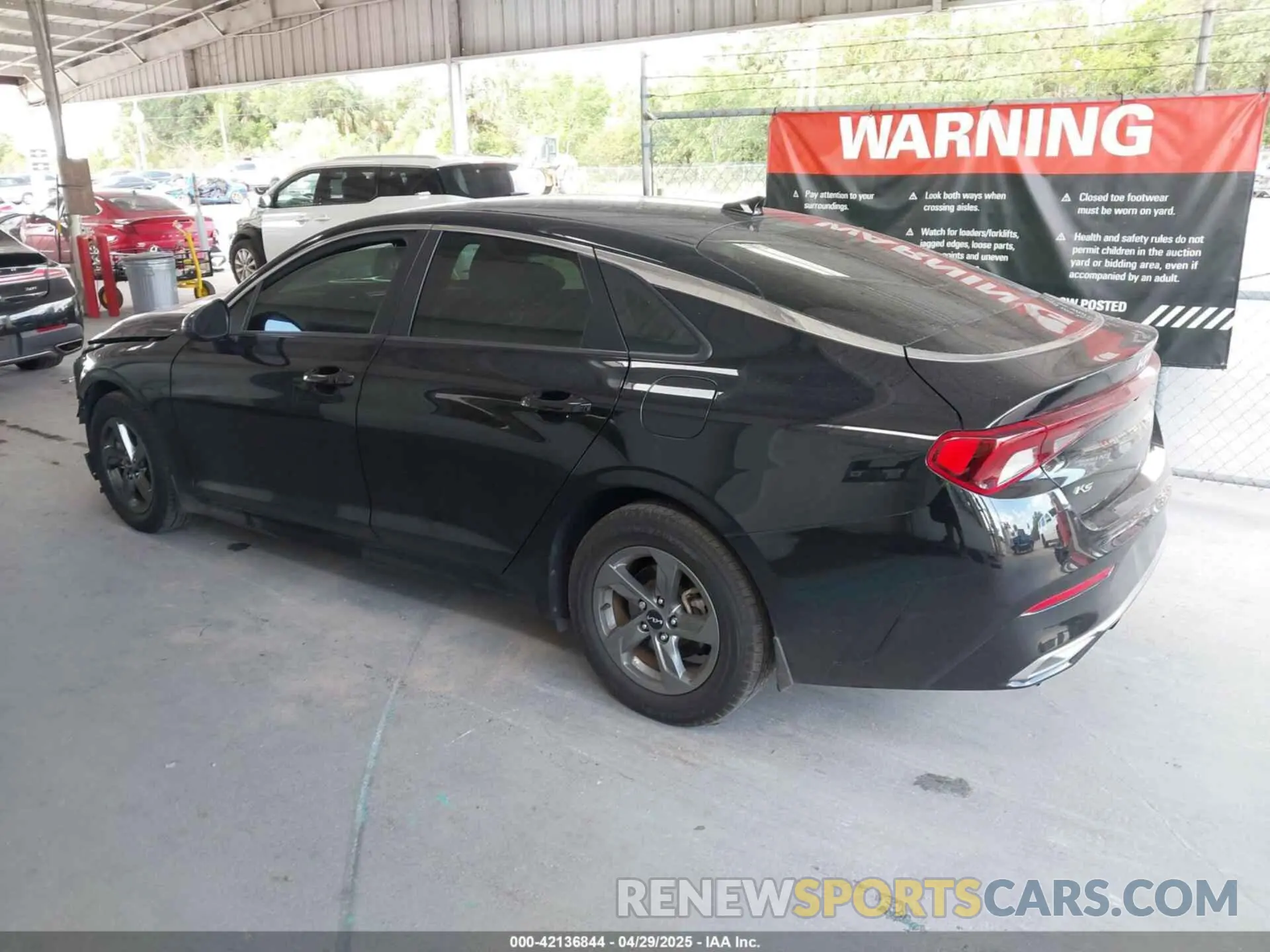 3 fotografías del automóvil dañado 5XXG14J28NG105572 KIA K5 2022
