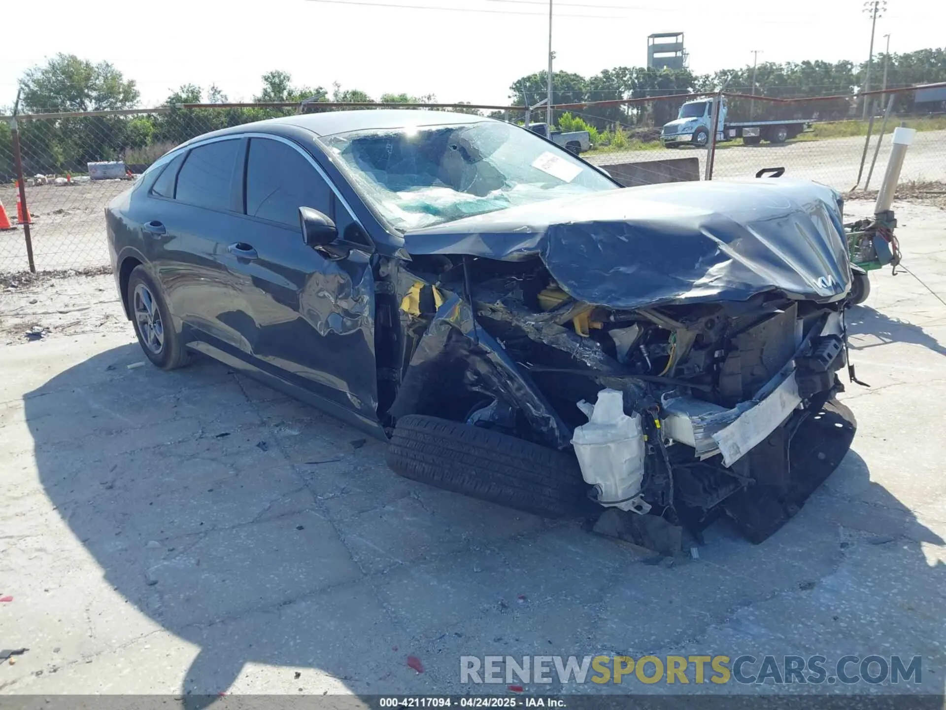 1 fotografías del automóvil dañado 5XXG14J28NG113817 KIA K5 2022