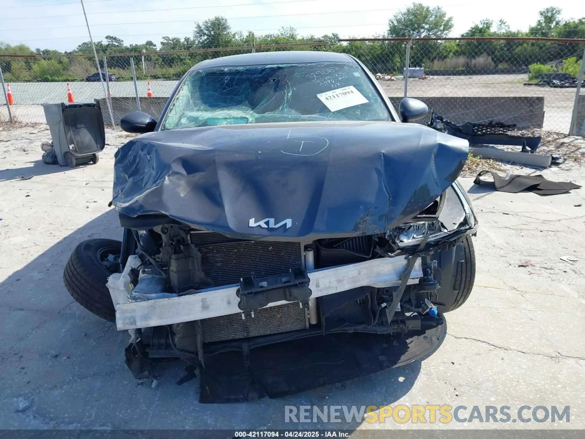 12 fotografías del automóvil dañado 5XXG14J28NG113817 KIA K5 2022