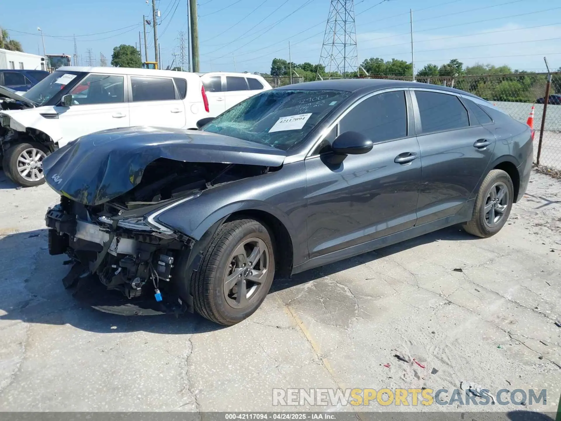 2 fotografías del automóvil dañado 5XXG14J28NG113817 KIA K5 2022