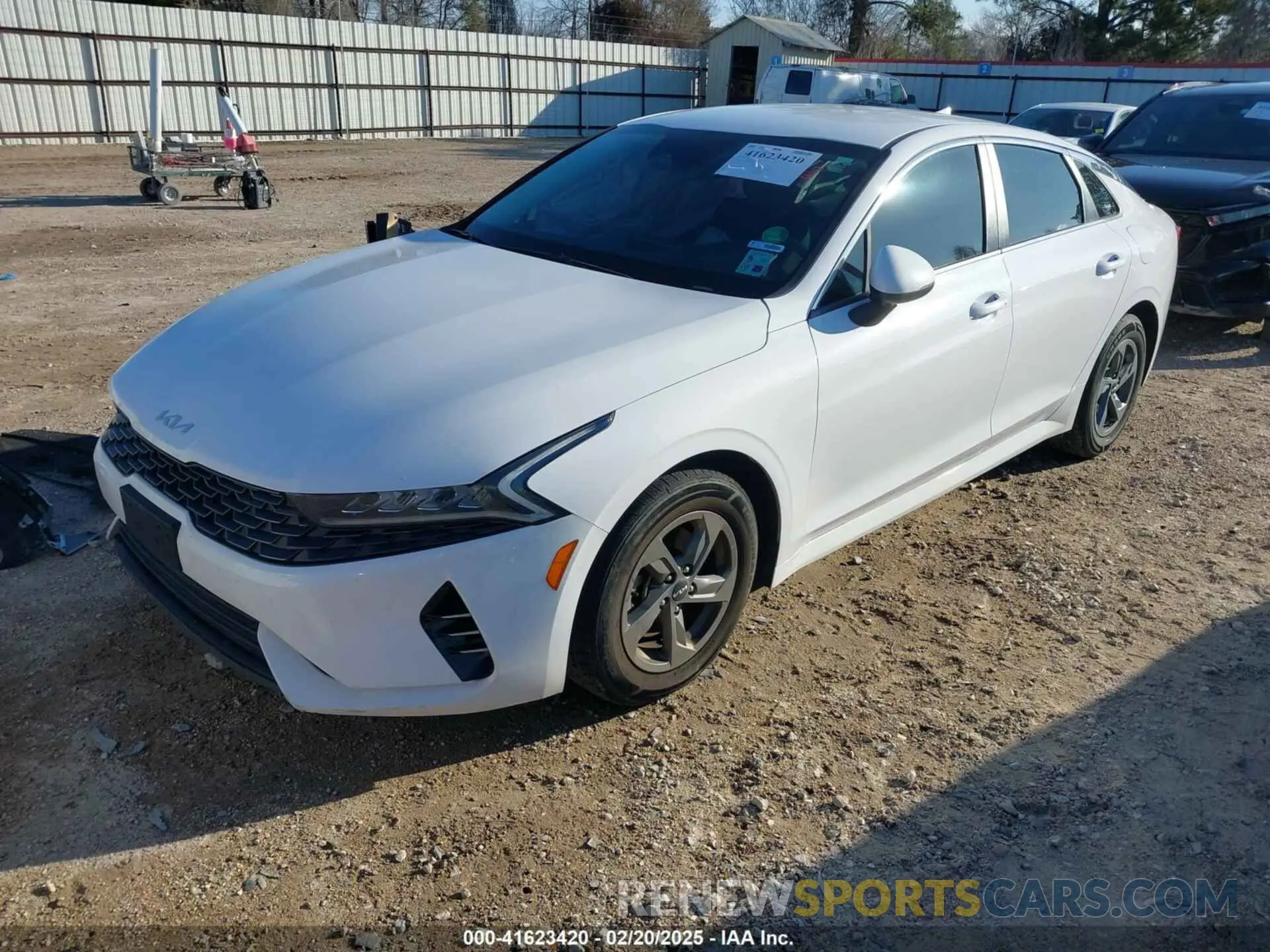 2 fotografías del automóvil dañado 5XXG14J28NG116006 KIA K5 2022
