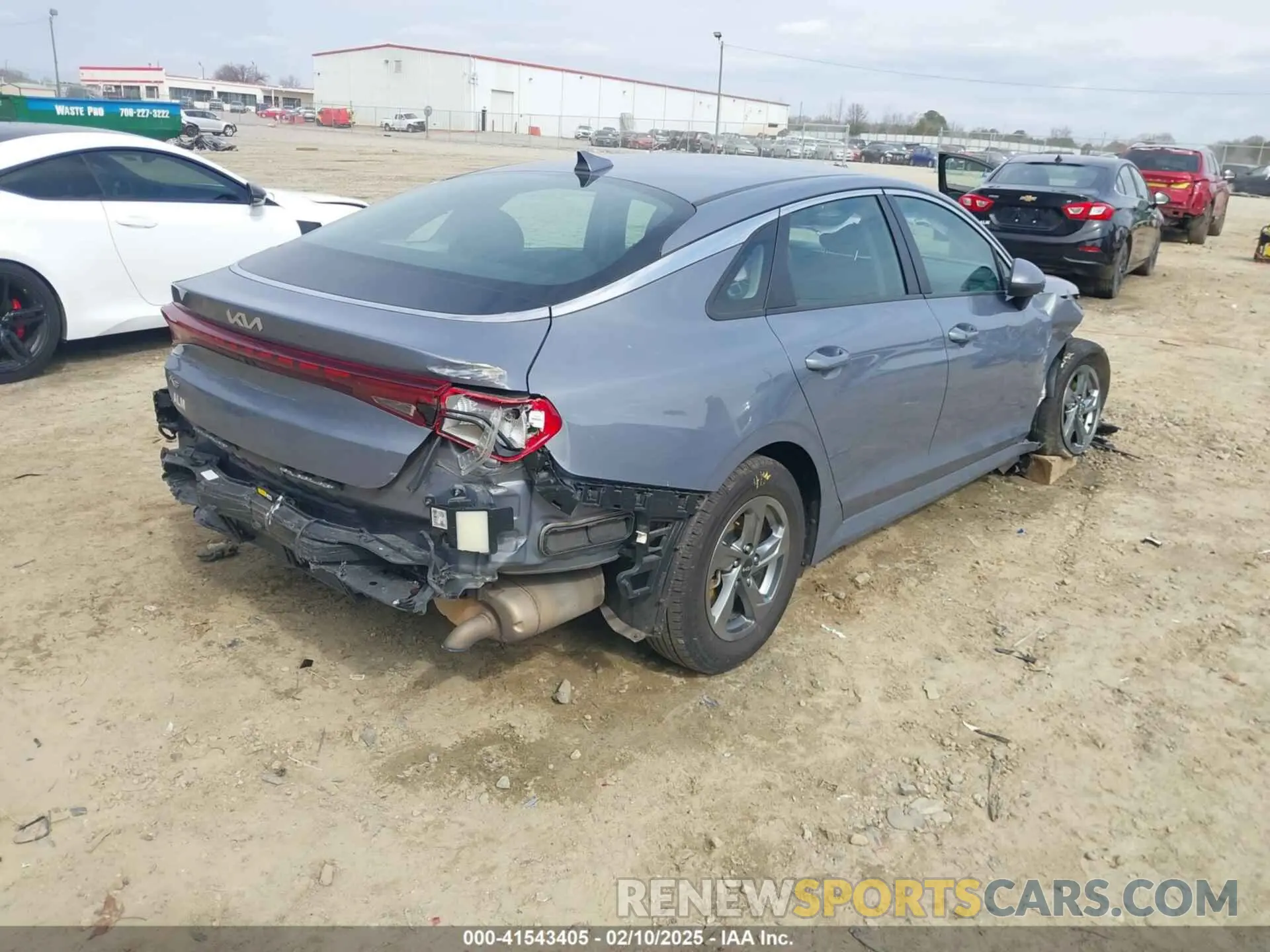 4 fotografías del automóvil dañado 5XXG14J28NG117835 KIA K5 2022