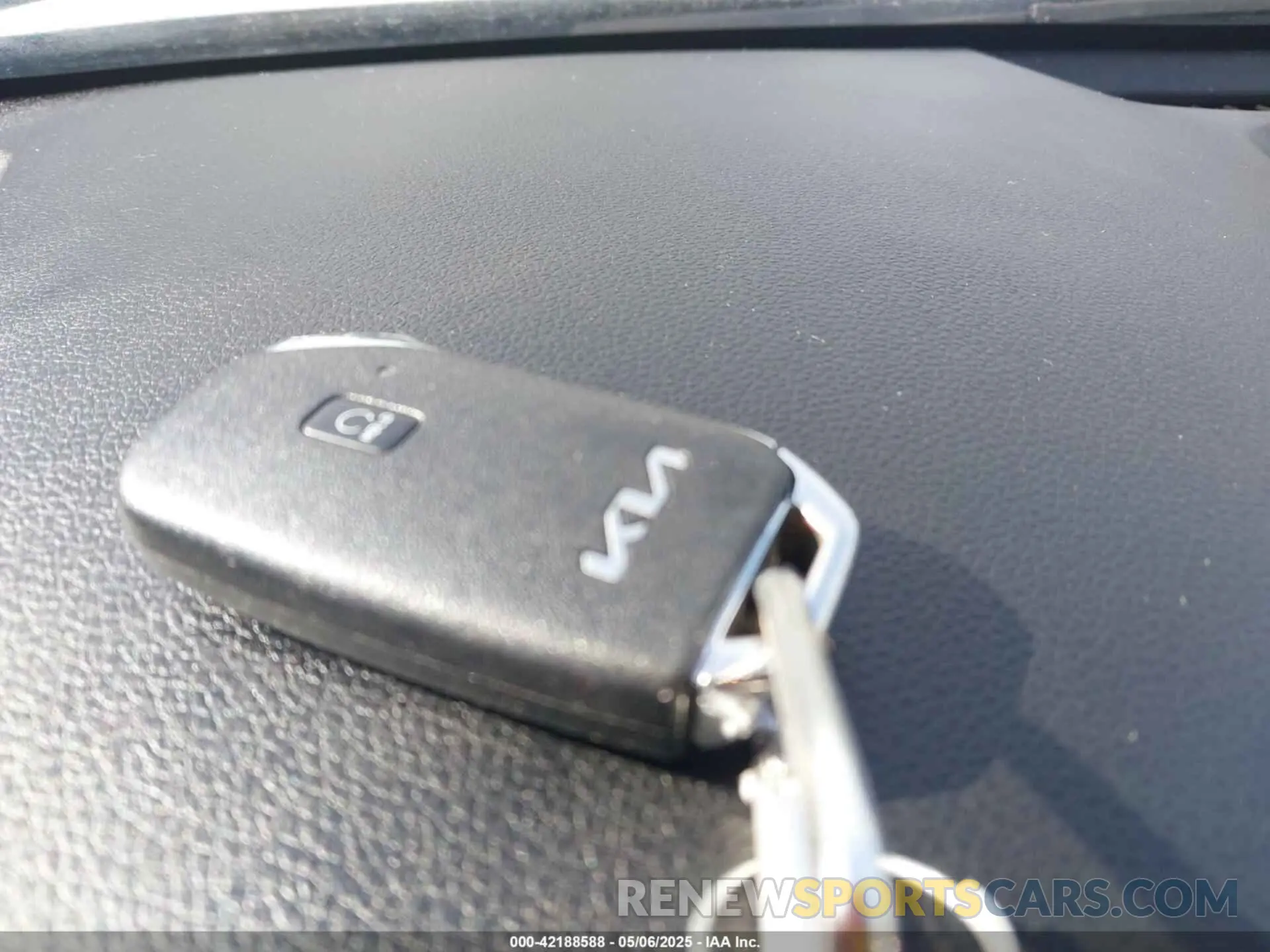 11 fotografías del automóvil dañado 5XXG14J29NG086773 KIA K5 2022