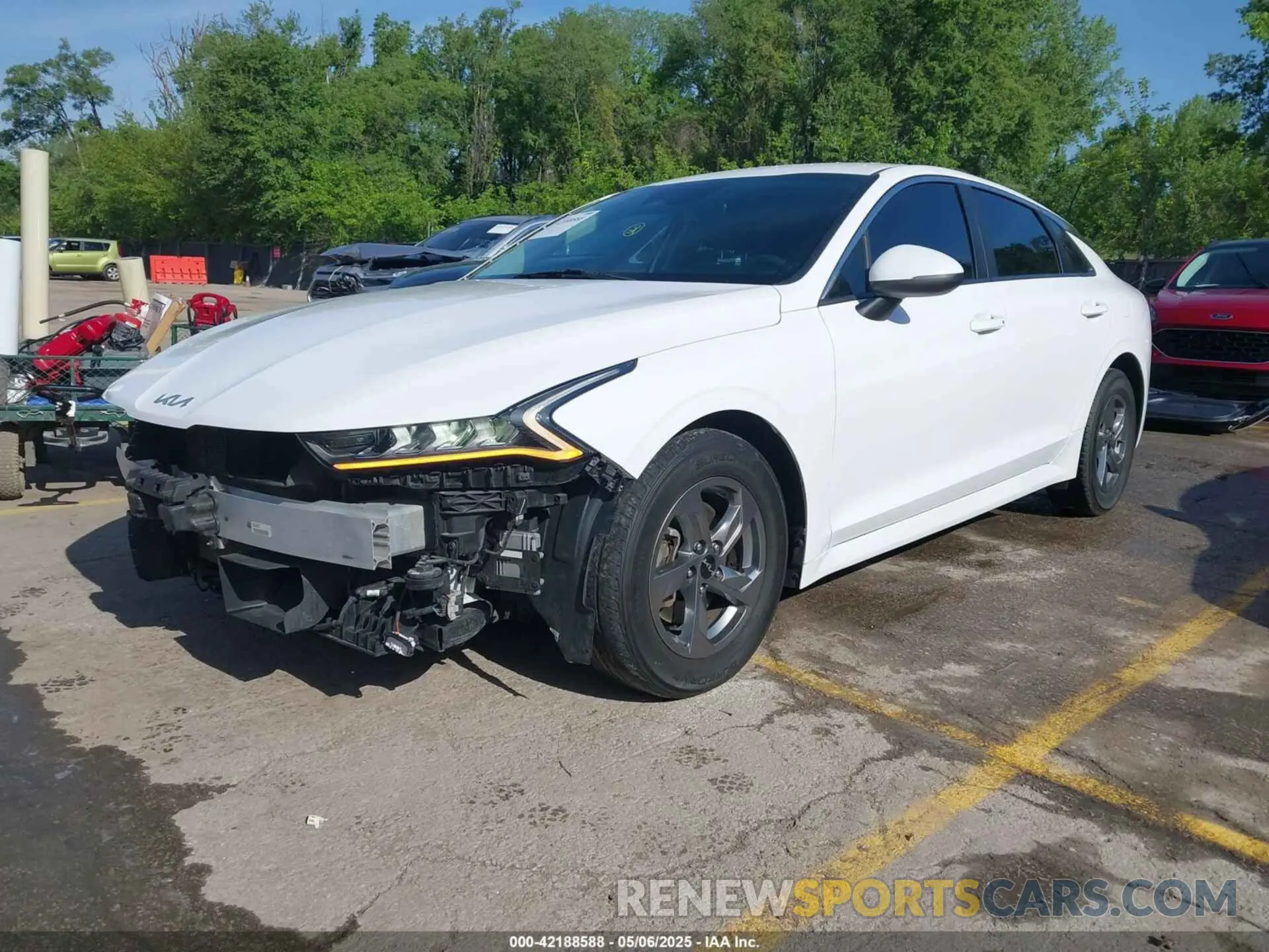 2 fotografías del automóvil dañado 5XXG14J29NG086773 KIA K5 2022