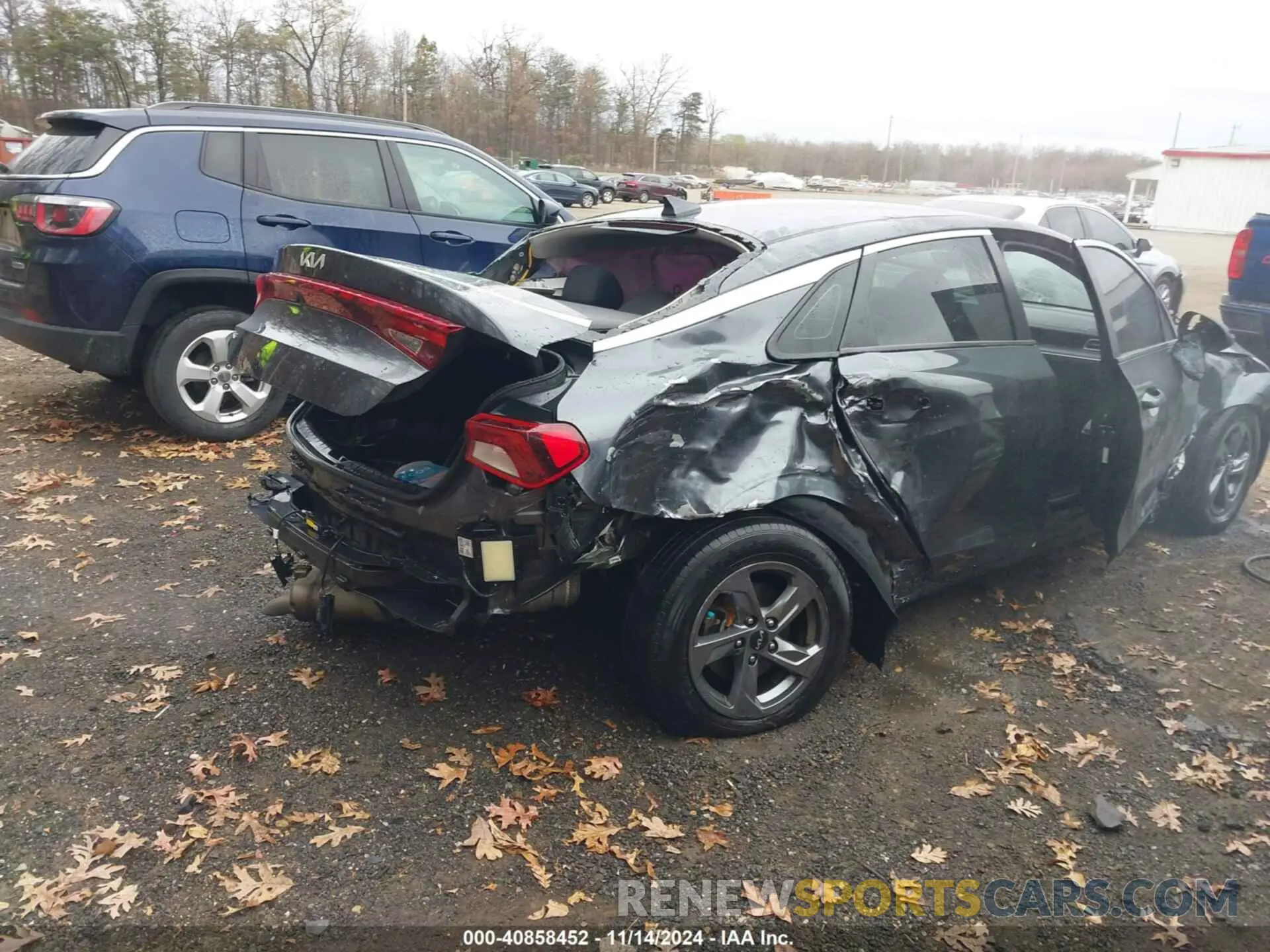 4 fotografías del automóvil dañado 5XXG14J29NG103457 KIA K5 2022