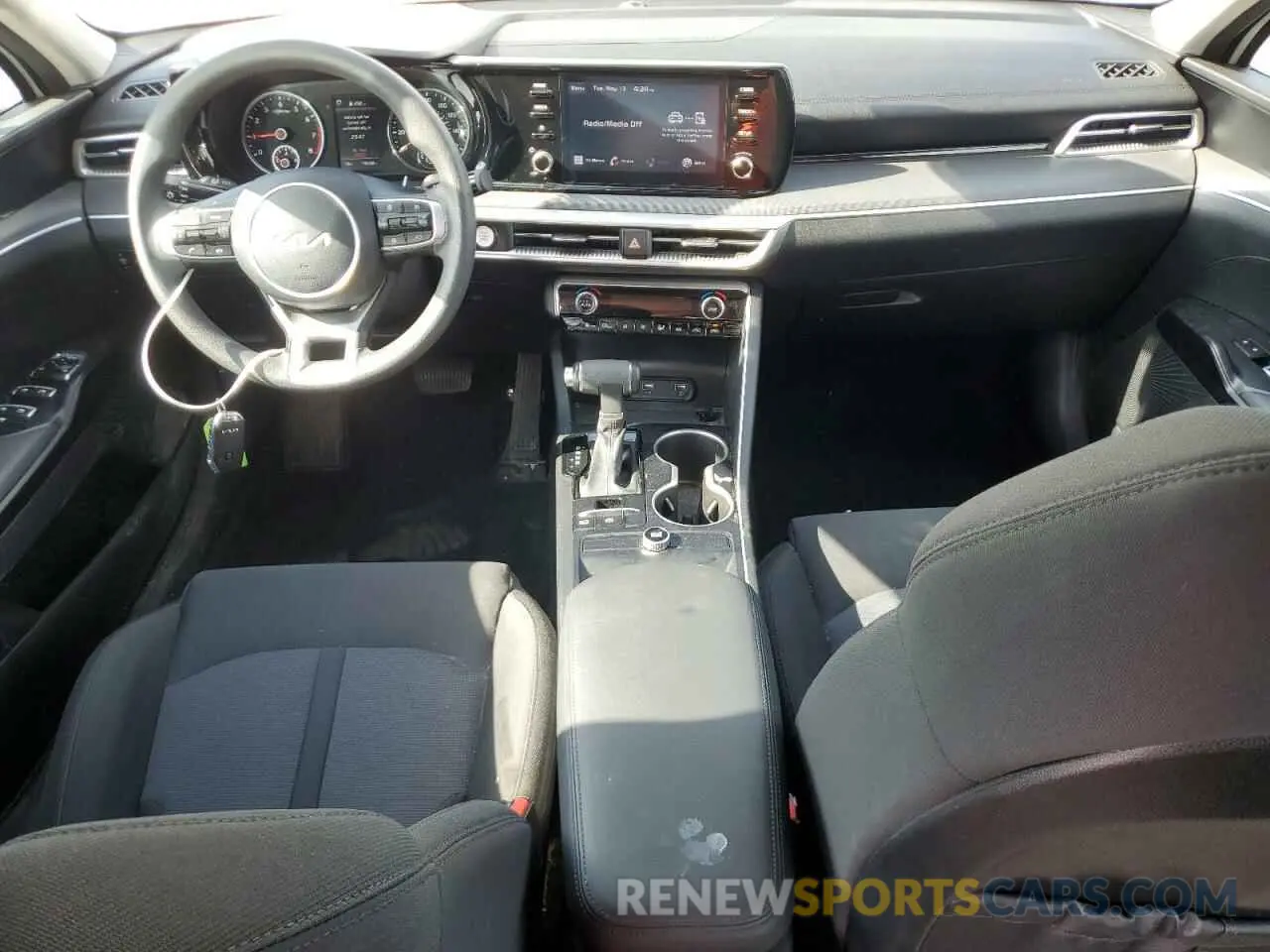 8 fotografías del automóvil dañado 5XXG14J2XNG141568 KIA K5 2022