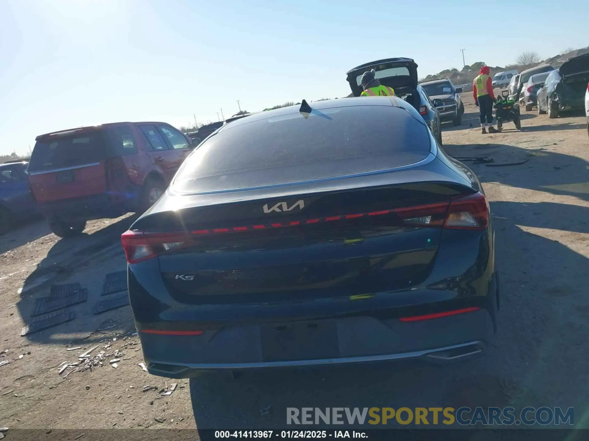 15 fotografías del automóvil dañado 5XXG24J23NG123927 KIA K5 2022