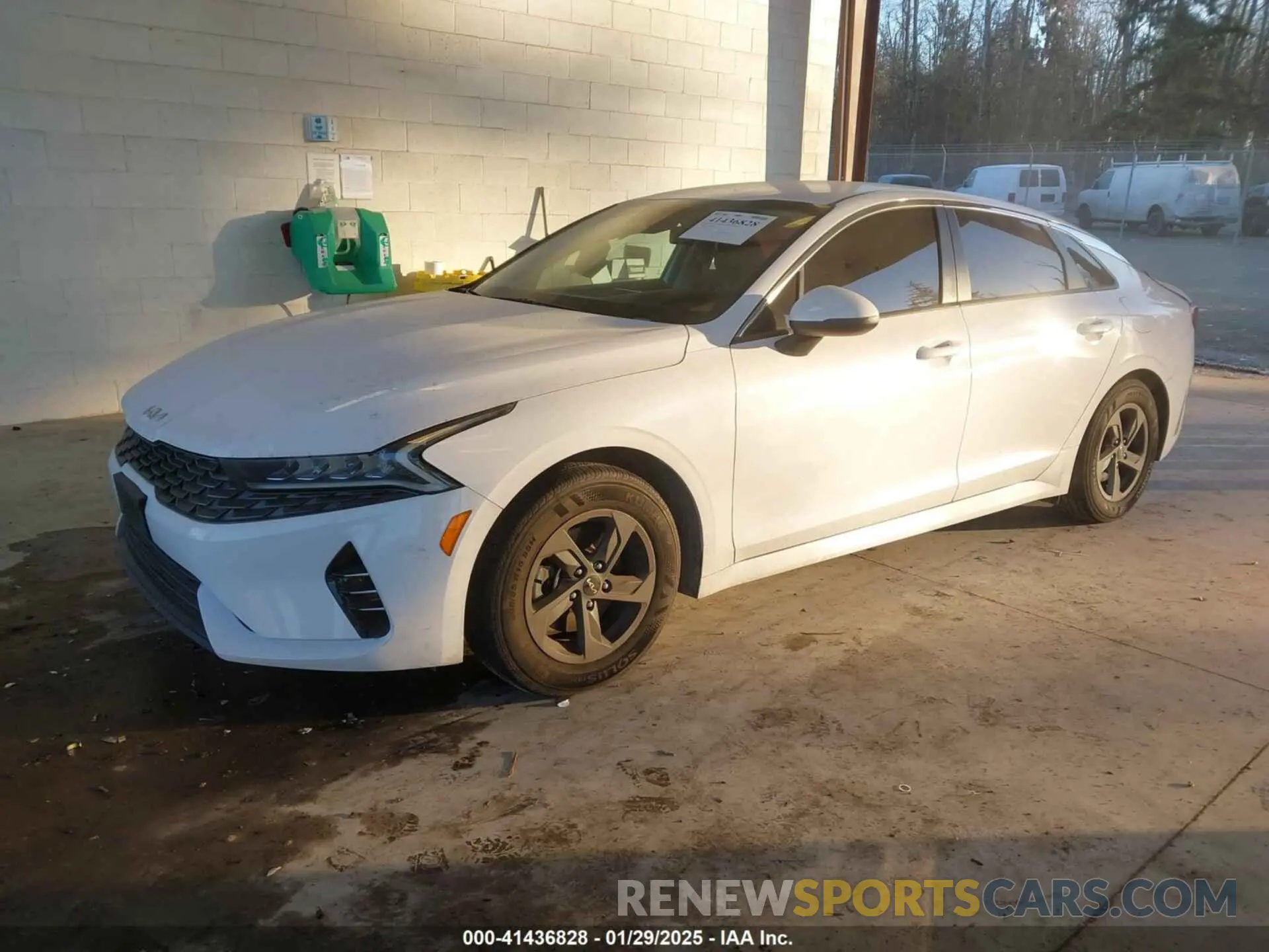 2 fotografías del automóvil dañado 5XXG24J2XNG083460 KIA K5 2022