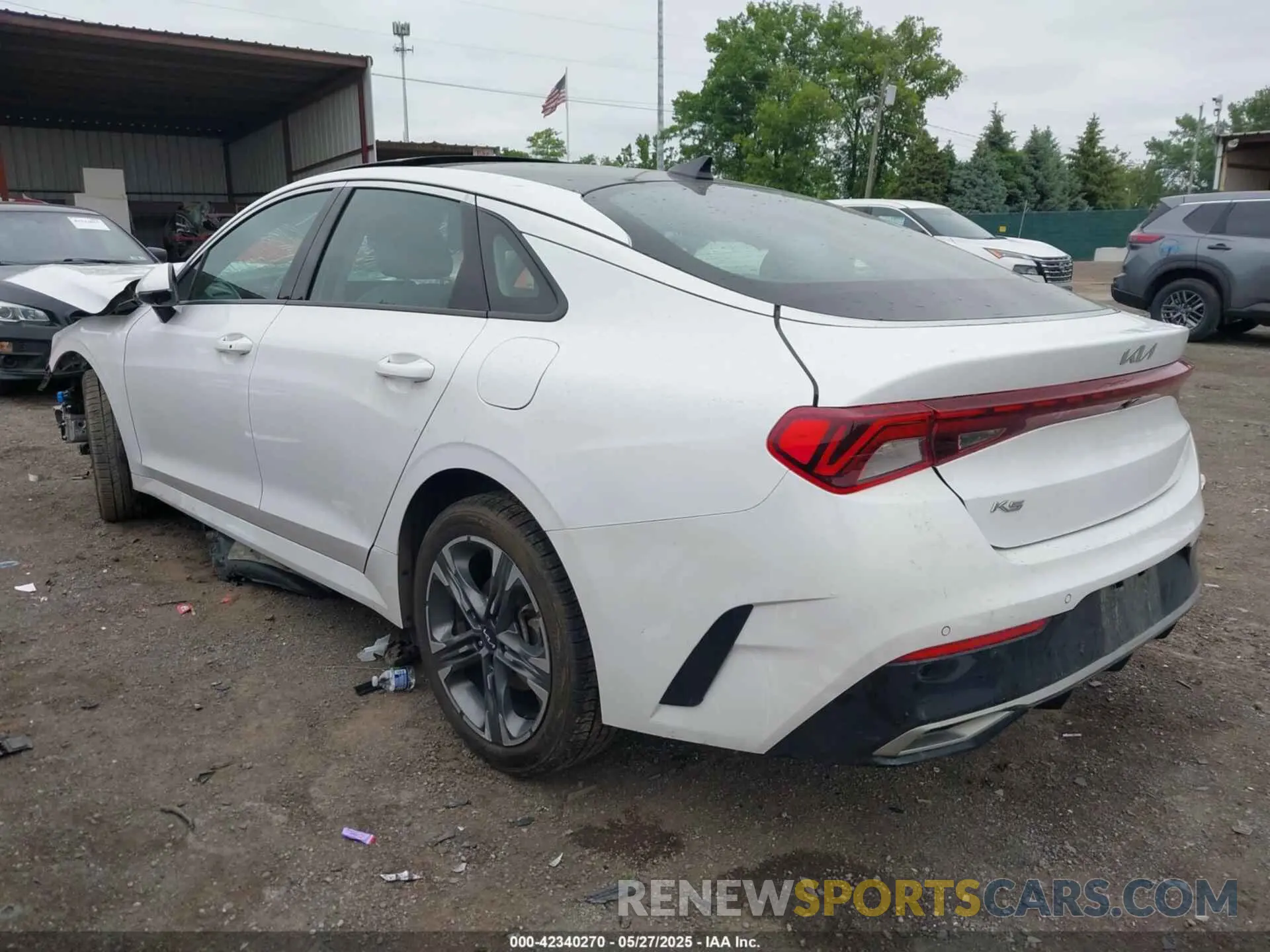3 fotografías del automóvil dañado 5XXG34J28NG105792 KIA K5 2022