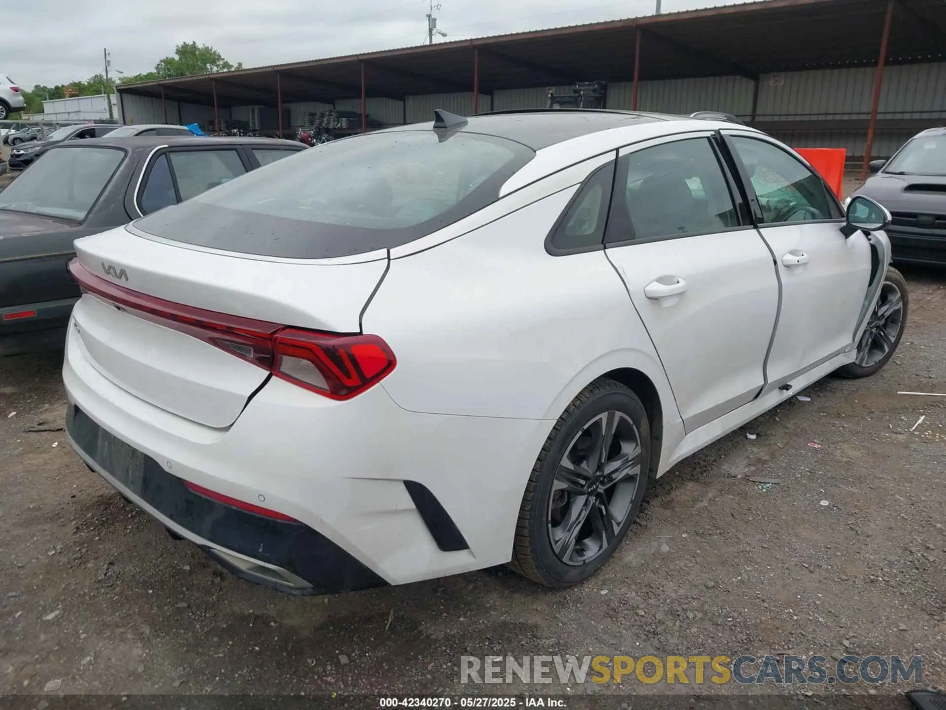 4 fotografías del automóvil dañado 5XXG34J28NG105792 KIA K5 2022