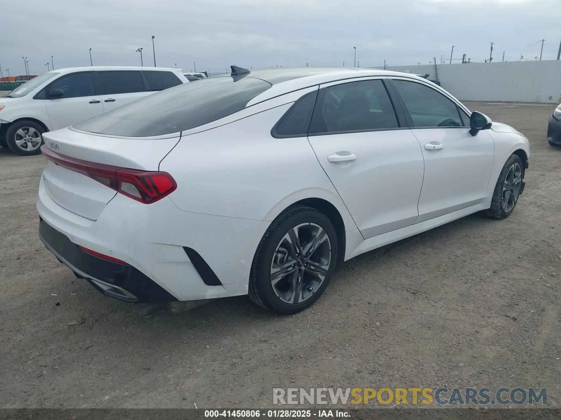 4 fotografías del automóvil dañado 5XXG34J28NG123726 KIA K5 2022