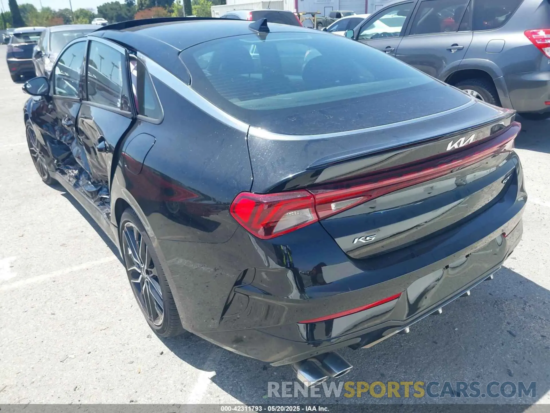 3 fotografías del automóvil dañado 5XXG44J8XNG134258 KIA K5 2022