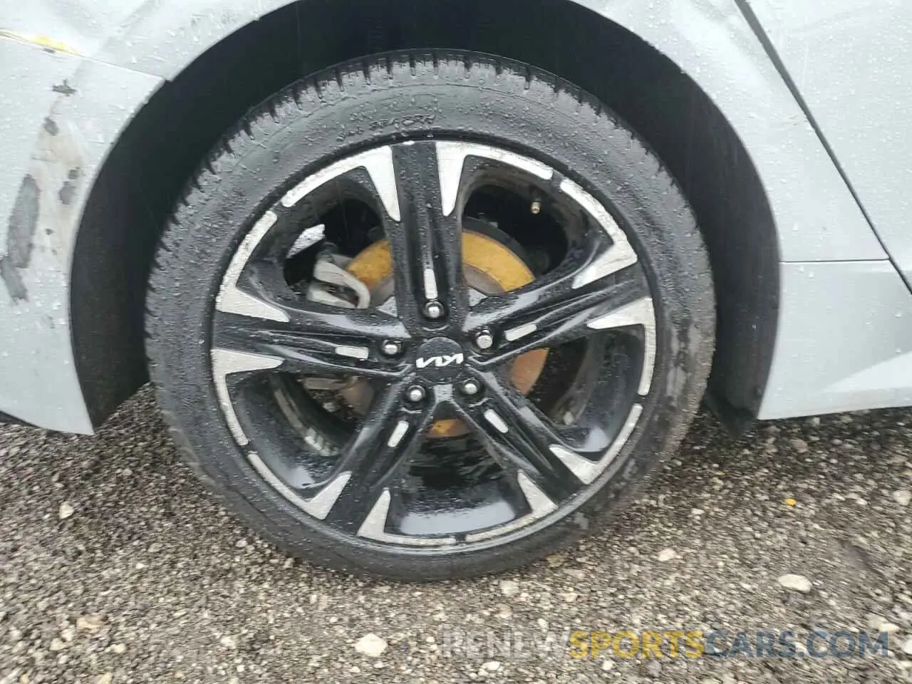 3 fotografías del automóvil dañado 5XXG64J20NG117216 KIA K5 2022