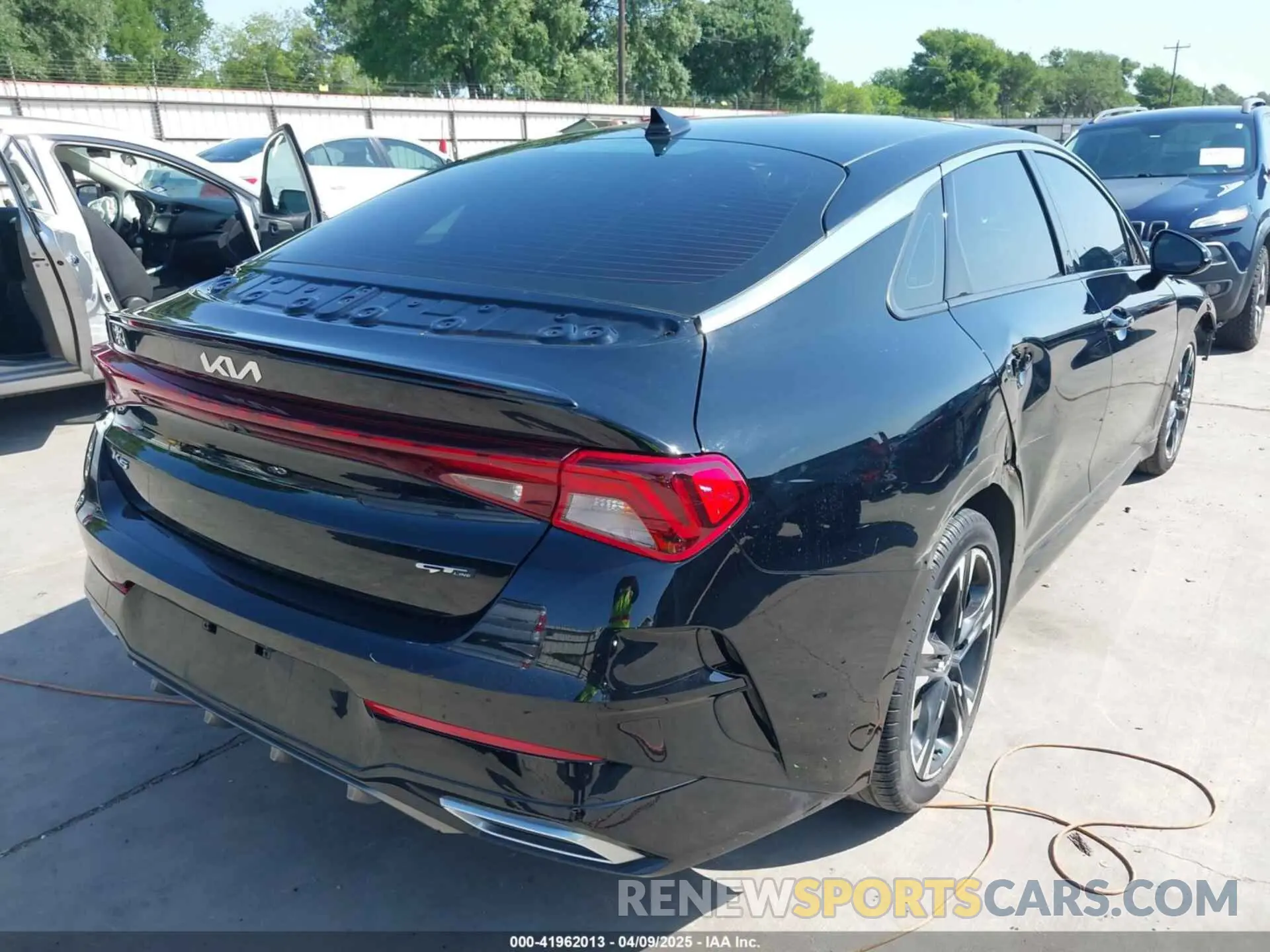 4 fotografías del automóvil dañado 5XXG64J20NG119032 KIA K5 2022