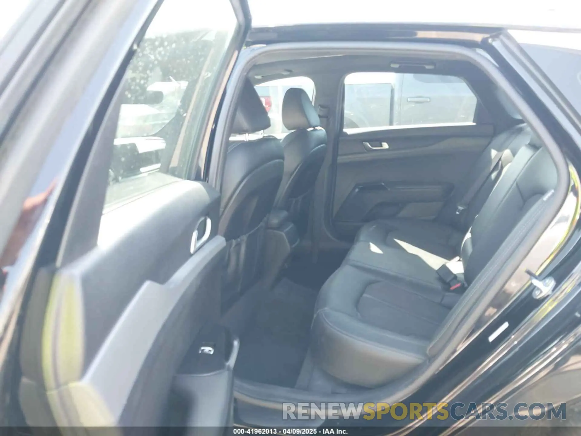 8 fotografías del automóvil dañado 5XXG64J20NG119032 KIA K5 2022