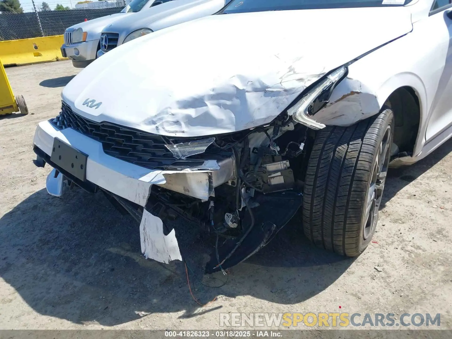 17 fotografías del automóvil dañado 5XXG64J20NG142973 KIA K5 2022