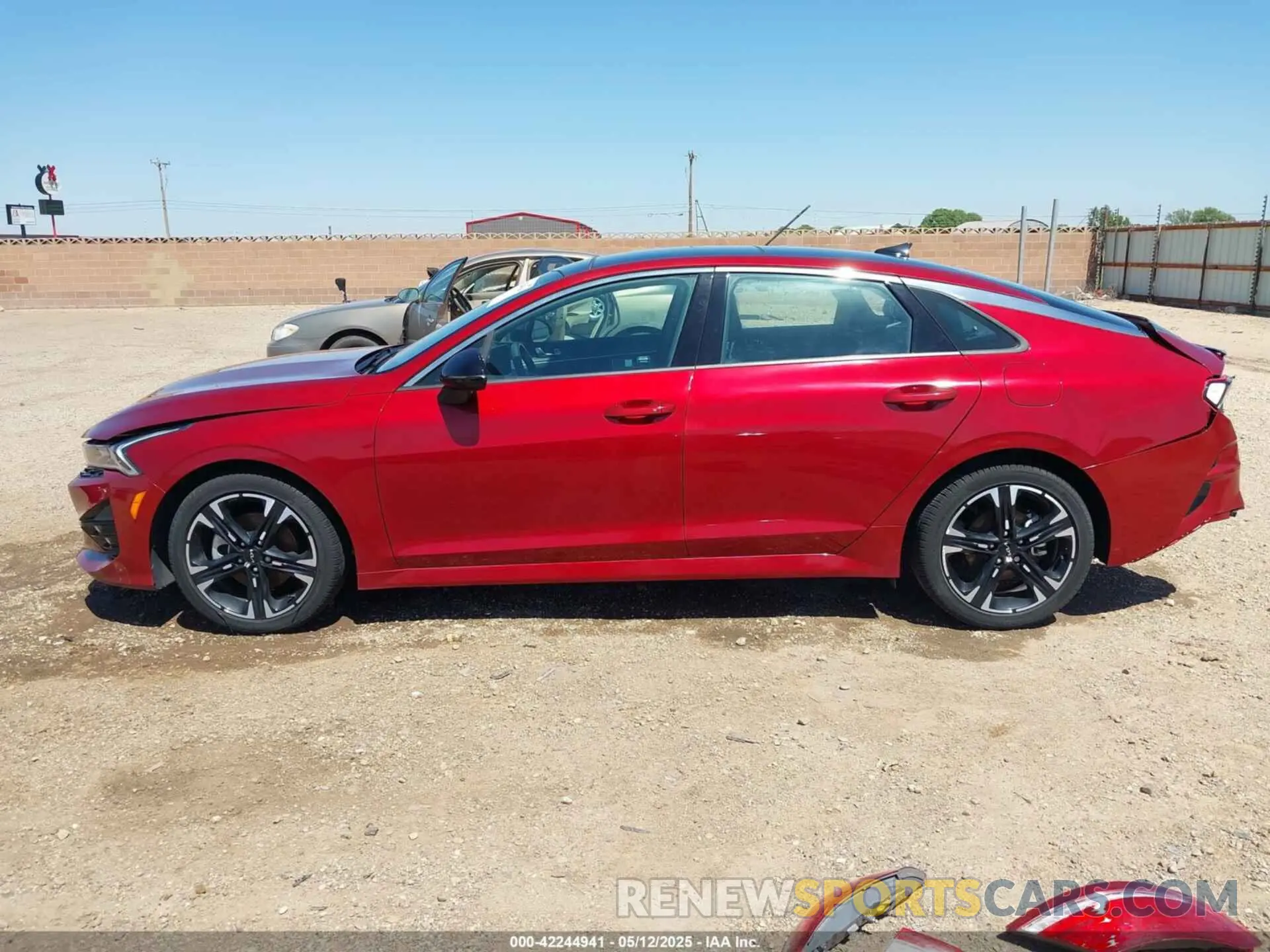 14 fotografías del automóvil dañado 5XXG64J20NG162561 KIA K5 2022