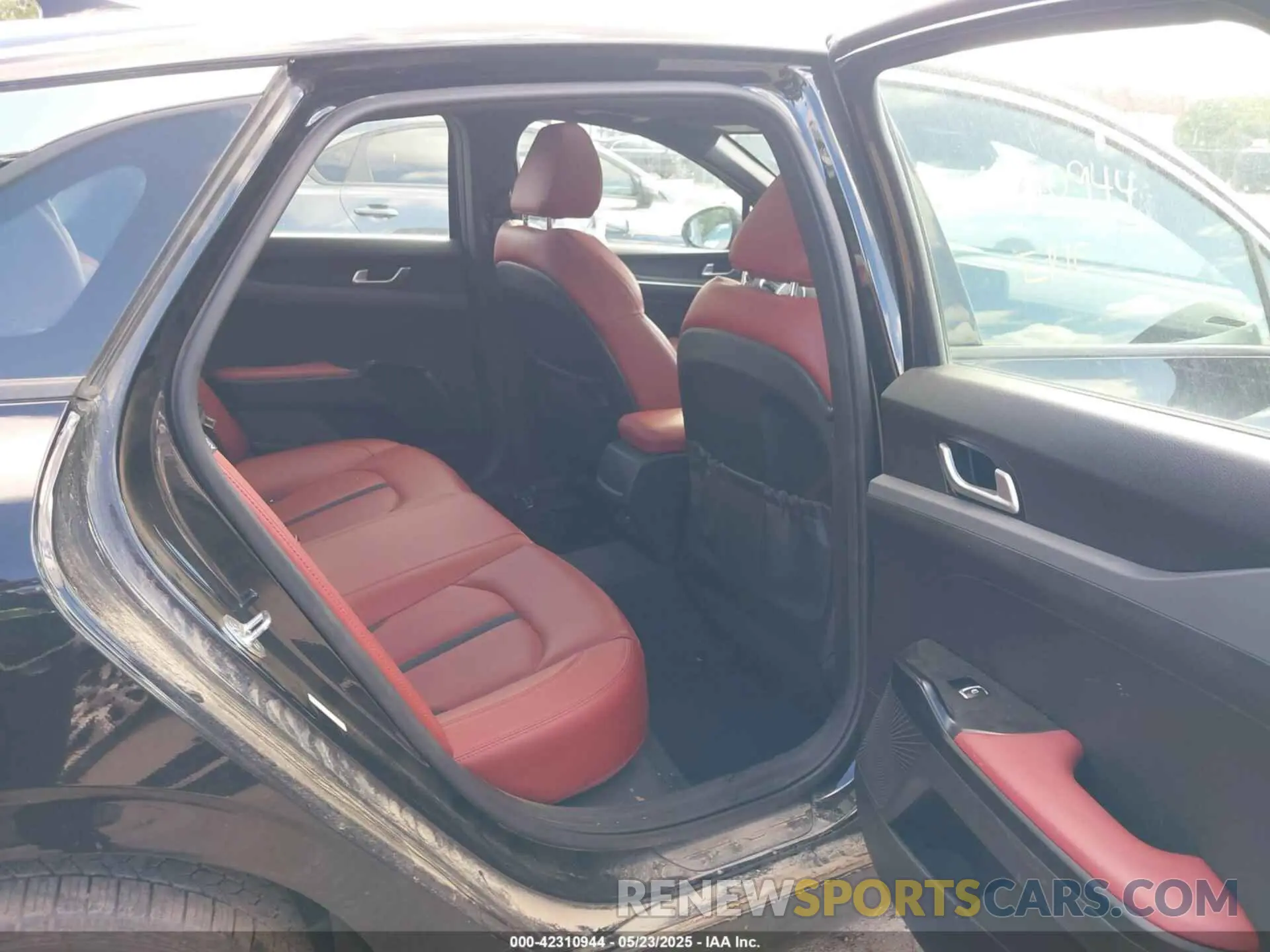 8 fotografías del automóvil dañado 5XXG64J21NG122120 KIA K5 2022