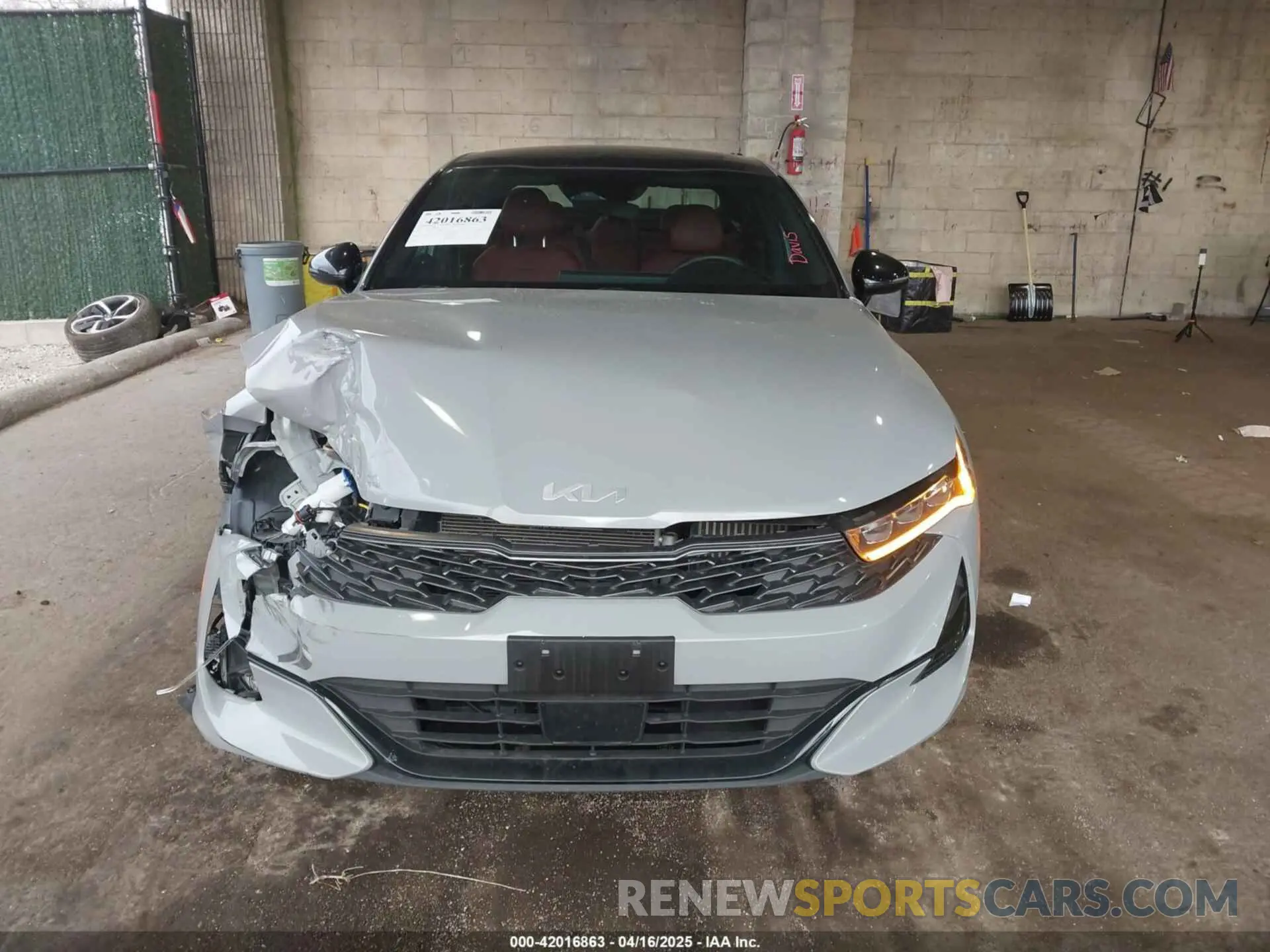 12 fotografías del automóvil dañado 5XXG64J21NG127446 KIA K5 2022