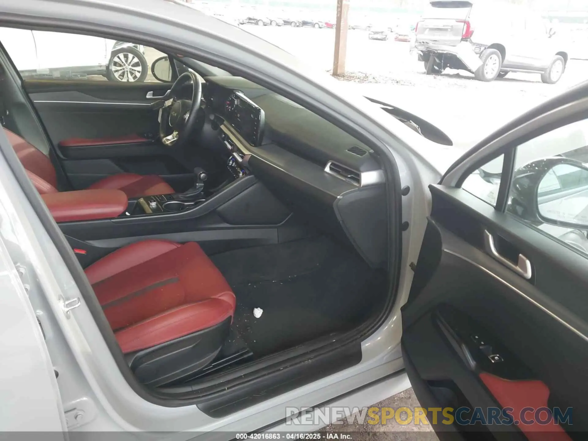 5 fotografías del automóvil dañado 5XXG64J21NG127446 KIA K5 2022