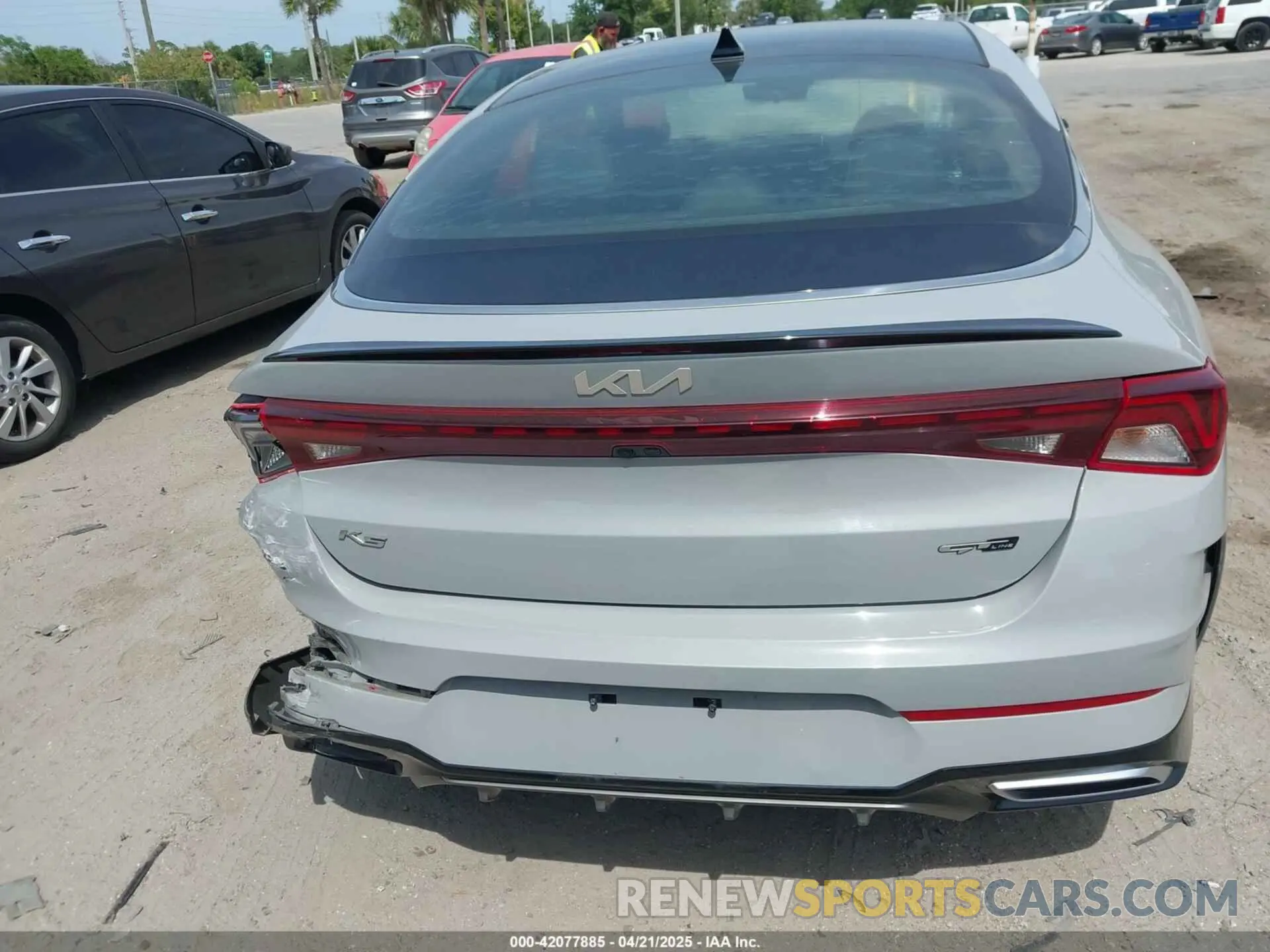 15 fotografías del automóvil dañado 5XXG64J22NG120702 KIA K5 2022