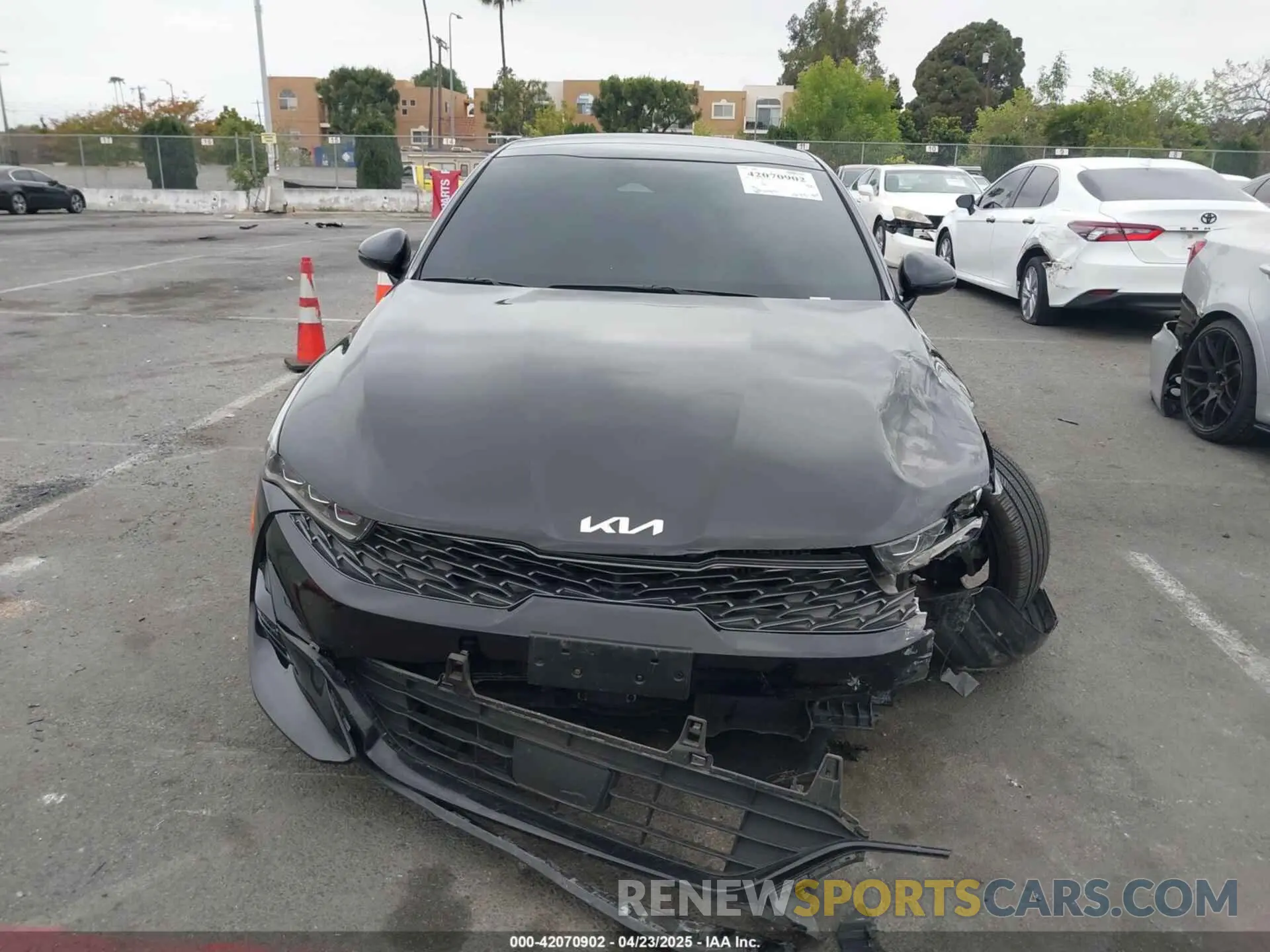 12 fotografías del automóvil dañado 5XXG64J22NG158351 KIA K5 2022