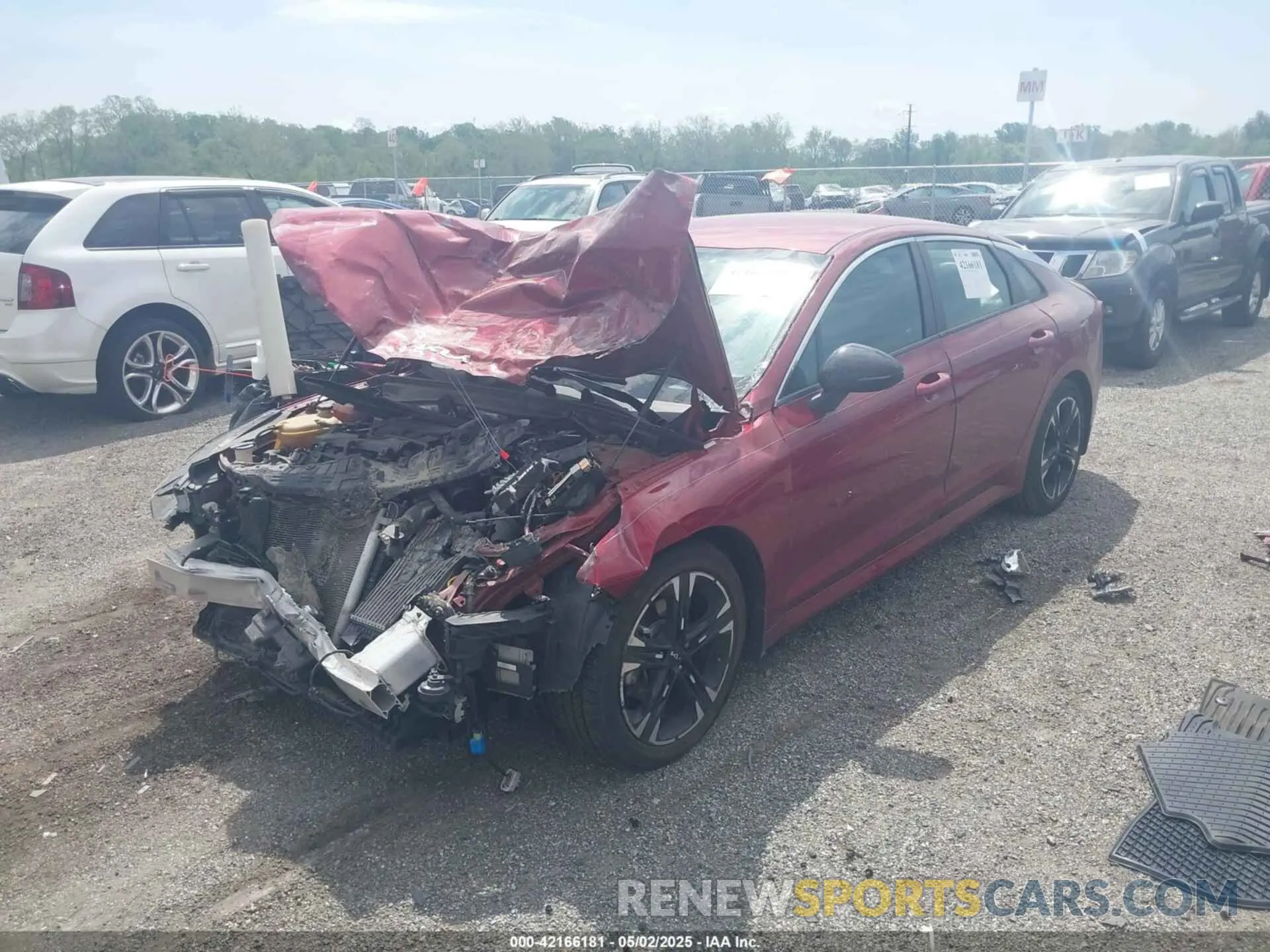 2 fotografías del automóvil dañado 5XXG64J23NG104072 KIA K5 2022