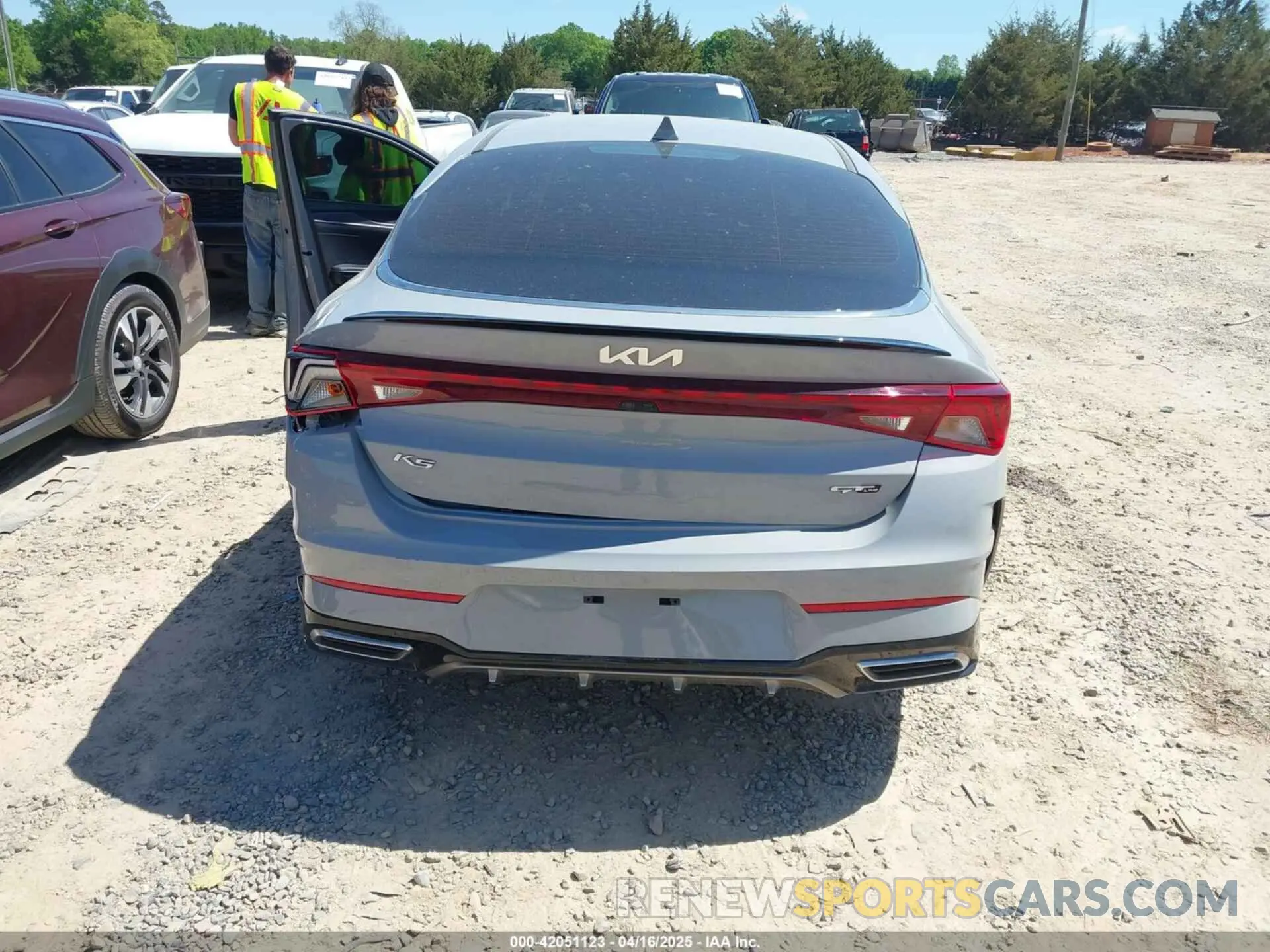 15 fotografías del automóvil dañado 5XXG64J23NG156401 KIA K5 2022