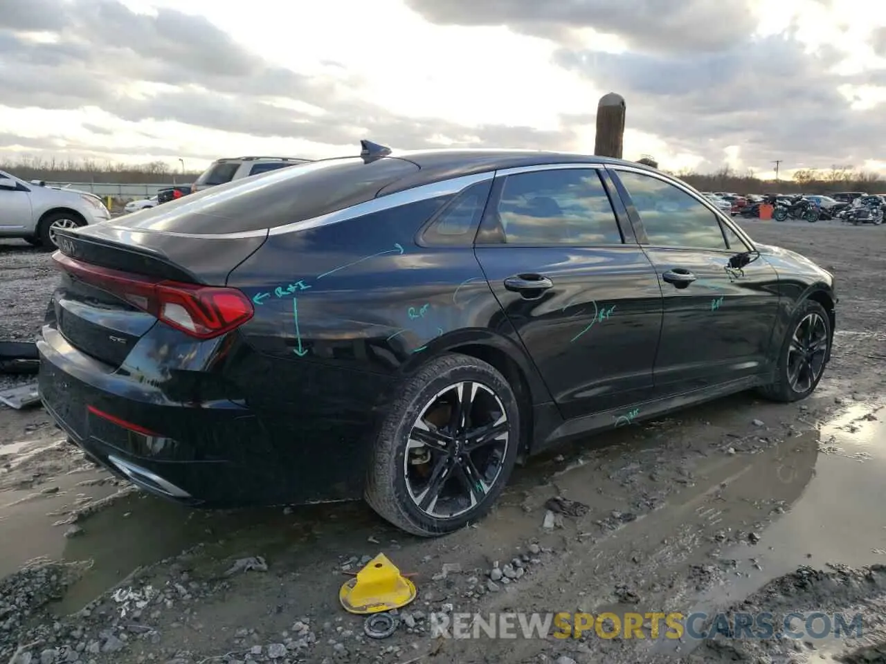 3 fotografías del automóvil dañado 5XXG64J24NG104808 KIA K5 2022