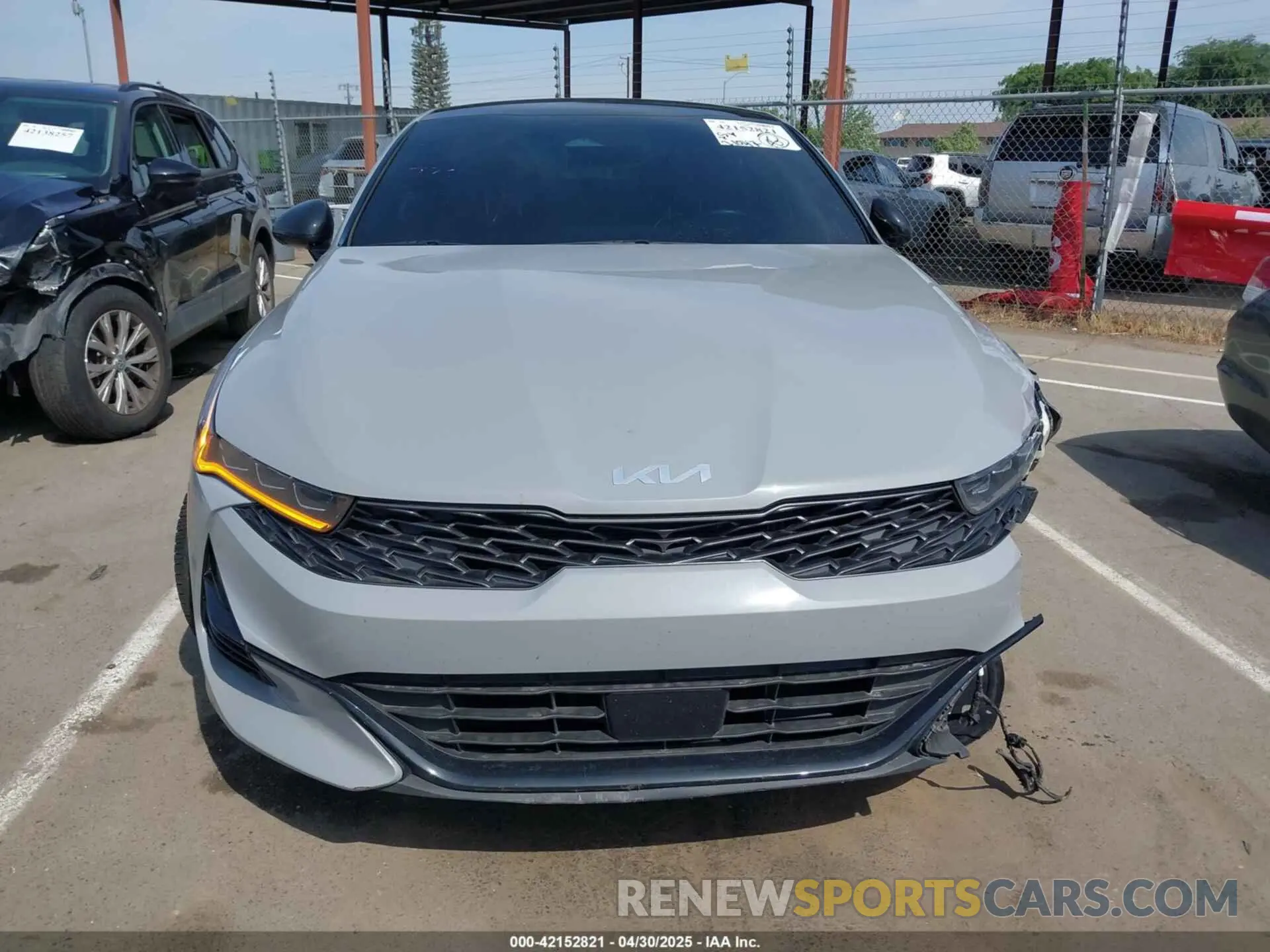 12 fotografías del automóvil dañado 5XXG64J24NG124203 KIA K5 2022