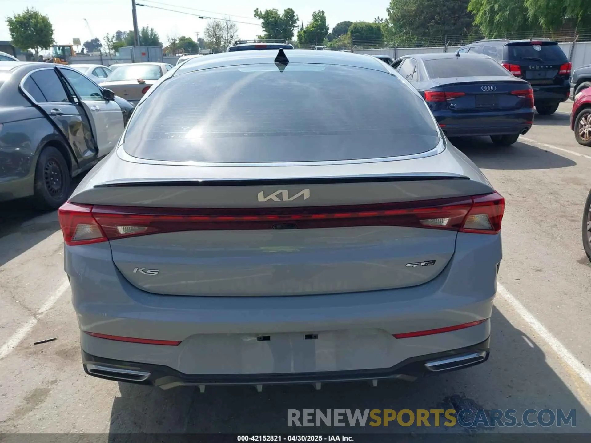 16 fotografías del automóvil dañado 5XXG64J24NG124203 KIA K5 2022