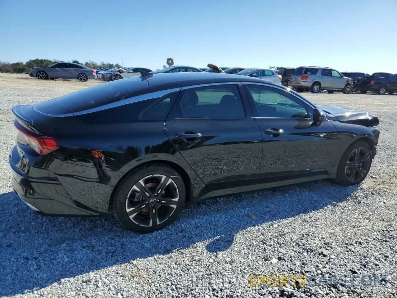 3 fotografías del automóvil dañado 5XXG64J25NG083158 KIA K5 2022