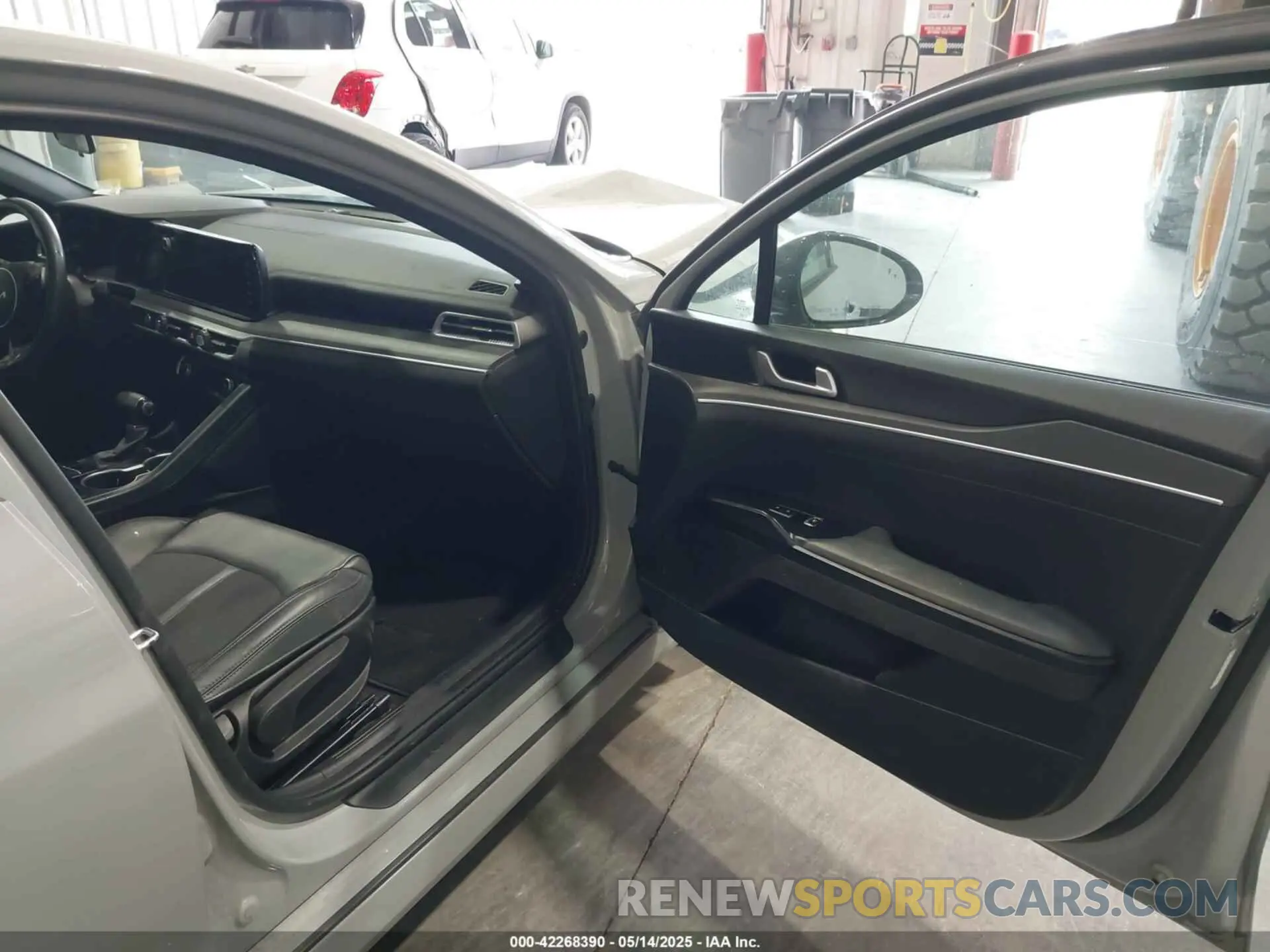 5 fotografías del automóvil dañado 5XXG64J25NG110049 KIA K5 2022