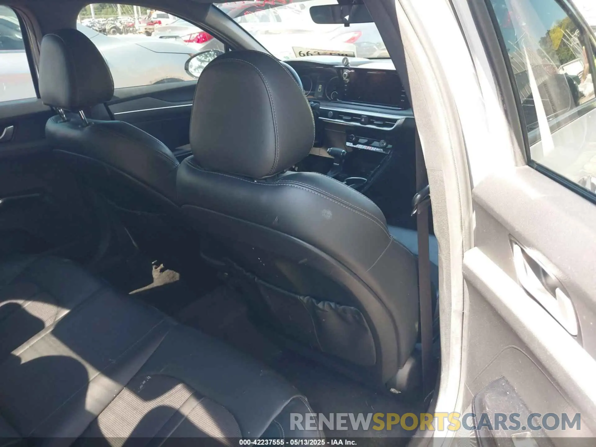 8 fotografías del automóvil dañado 5XXG64J26NG090734 KIA K5 2022